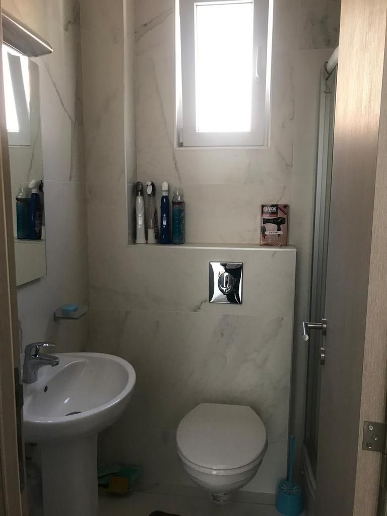 amforaproperty.com/Dvosoban stan sa pogledom na more i parking mestom u Budvi (na duzi period)