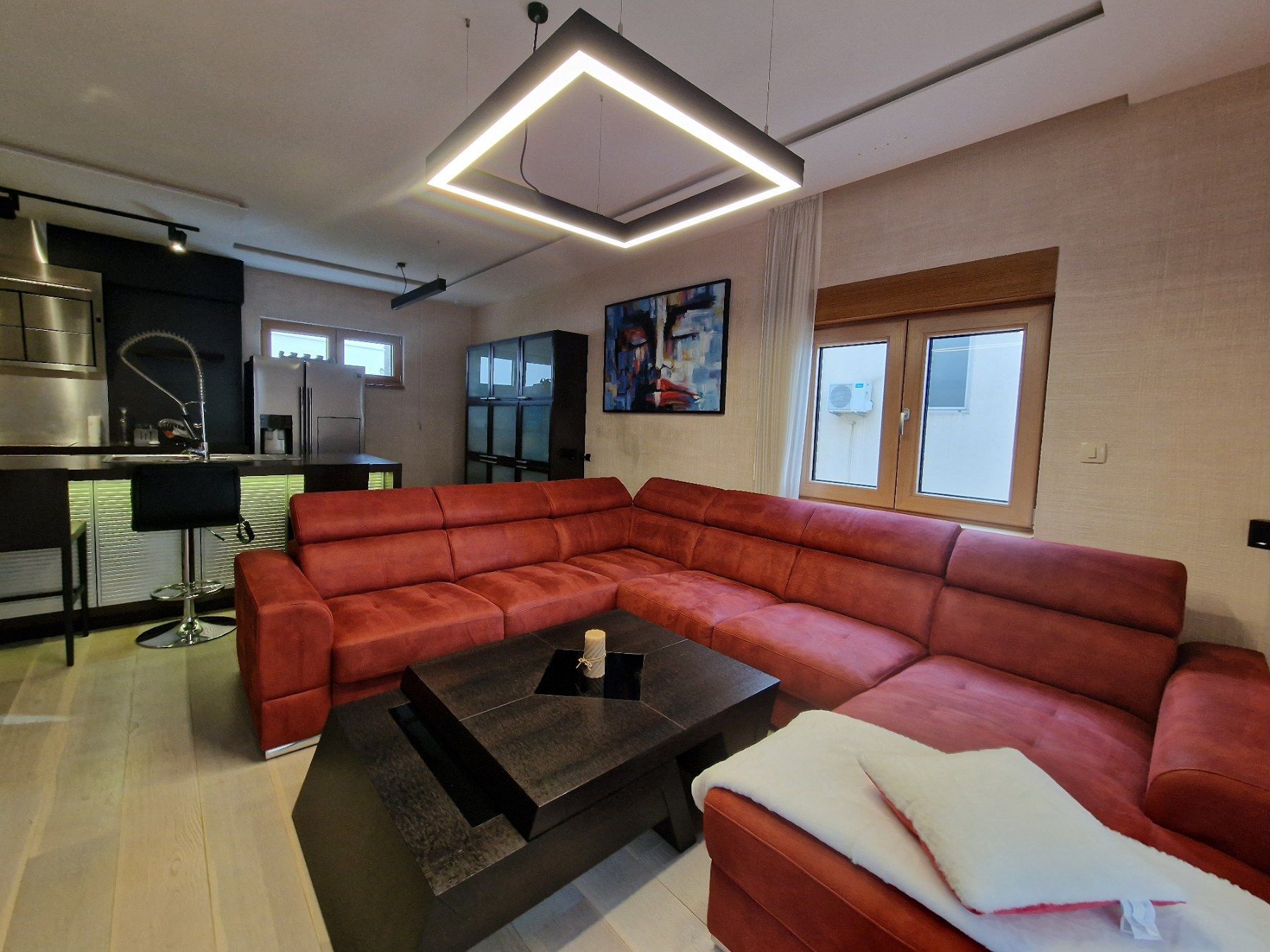 amforaproperty.com/Przno-Luksuzan jednosoban stan 68m2 (na duzi period)