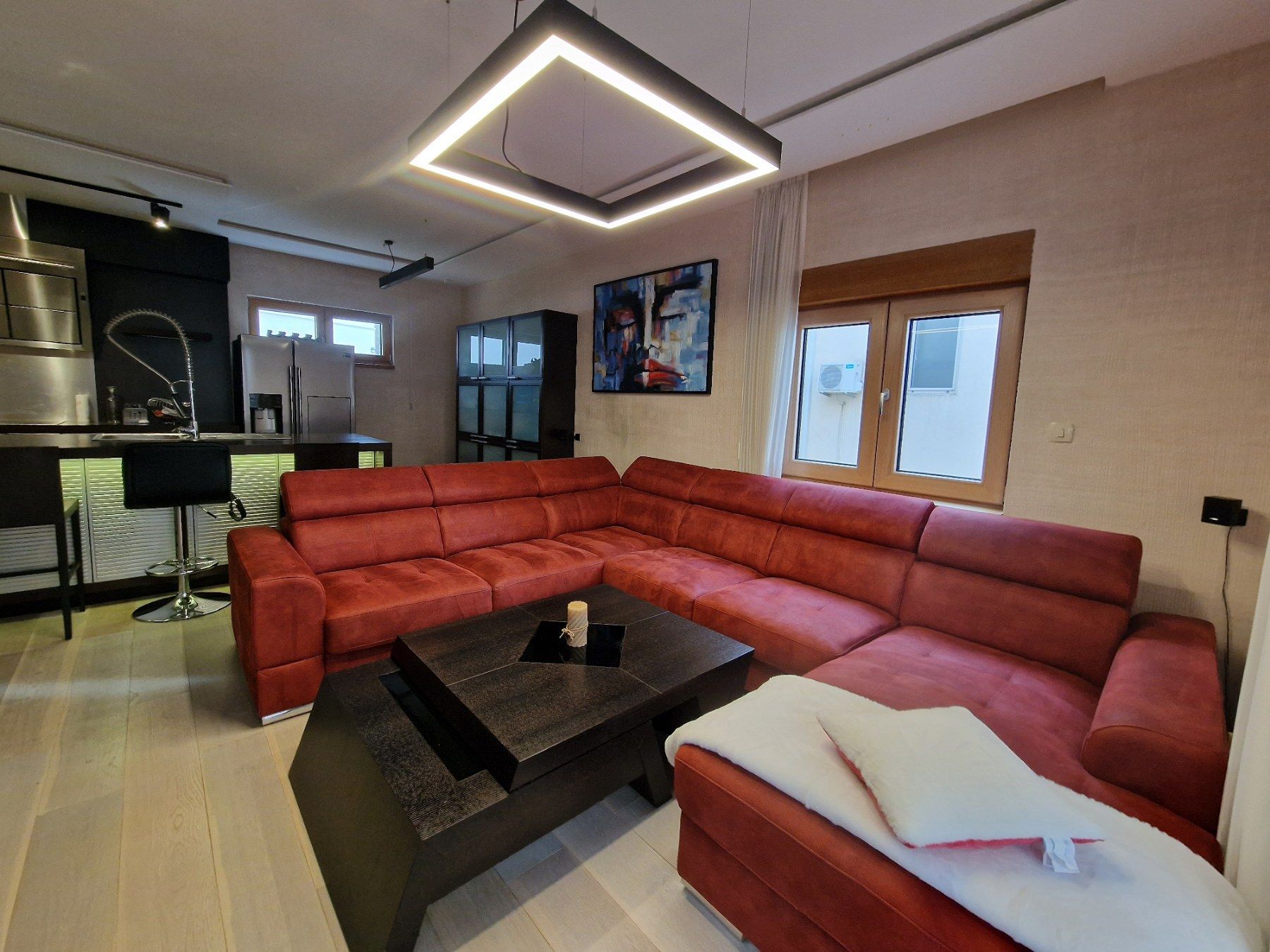 amforaproperty.com/Przno-Luksuzan jednosoban stan 68m2 (na duzi period)