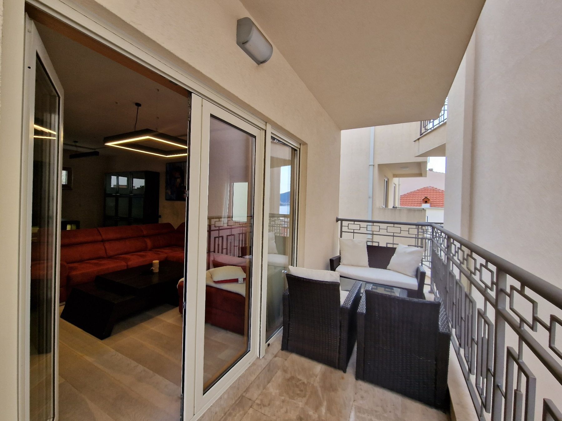 amforaproperty.com/Przno-Luksuzan jednosoban stan 68m2 (na duzi period)