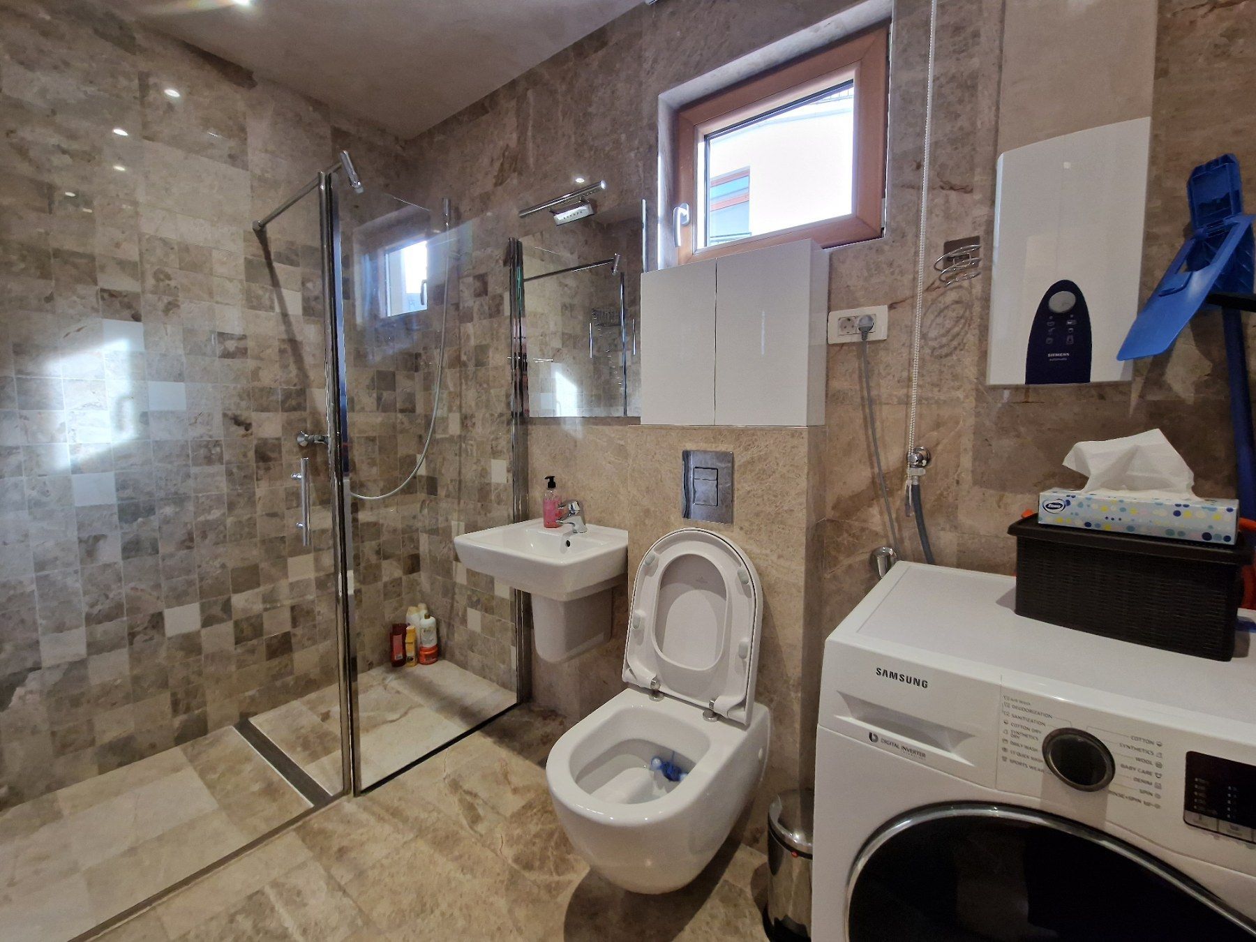 amforaproperty.com/Przno-Luksuzan jednosoban stan 68m2 (na duzi period)