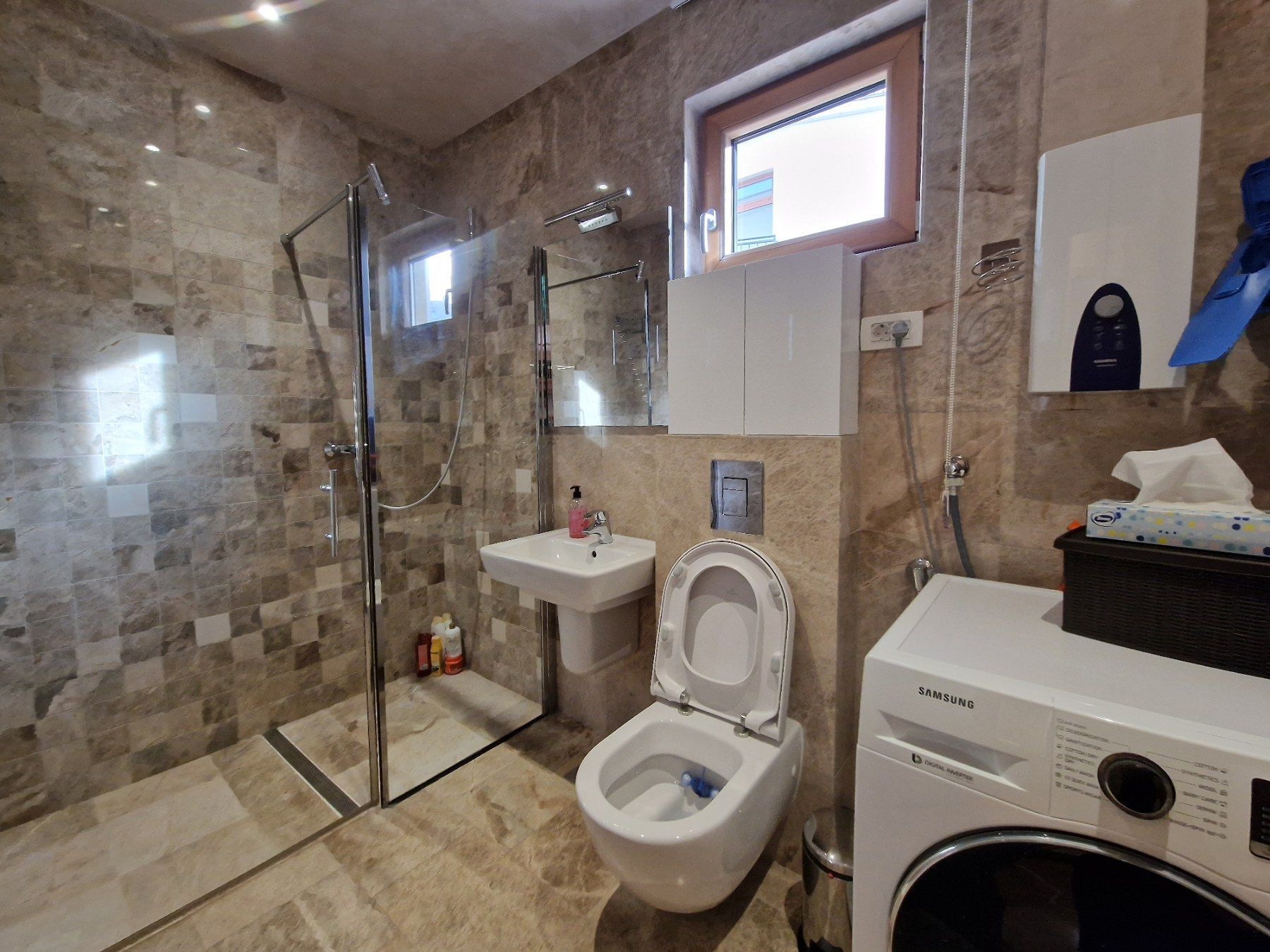 amforaproperty.com/Przno-Luksuzan jednosoban stan 68m2 (na duzi period)
