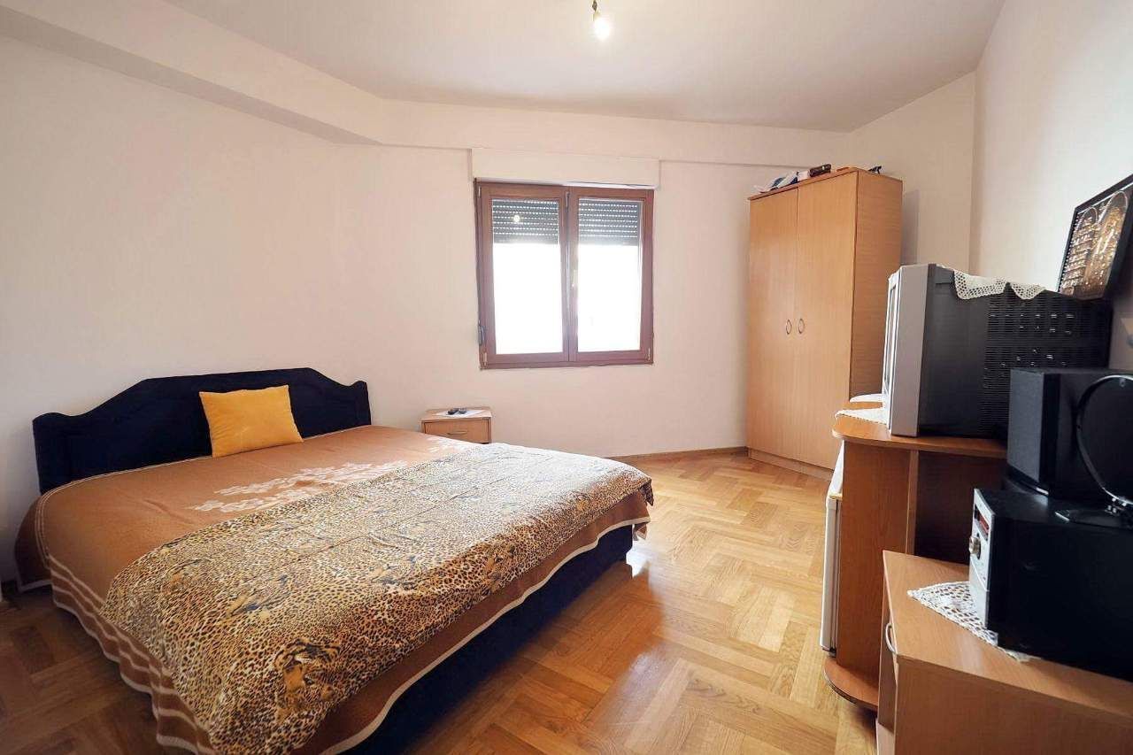 amforaproperty.com/Prostran dvosoban stan 96 m² – Budva, Rozino