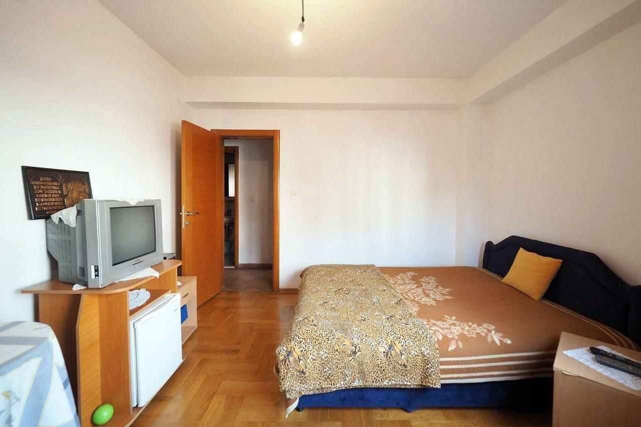 amforaproperty.com/Prostran dvosoban stan 96 m² – Budva, Rozino