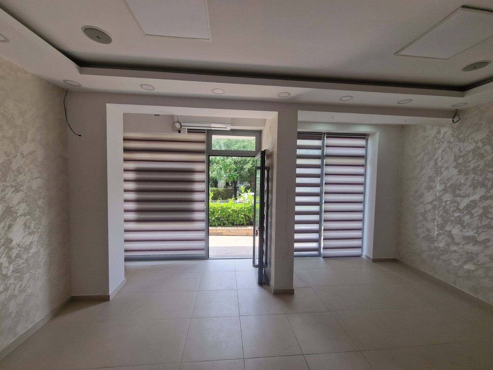 amforaproperty.com/Poslovni prostor 93 m² sa magacinom i 9 parking mesta na atraktivnoj lokaciji – Rozino, Budva (na duzi period)