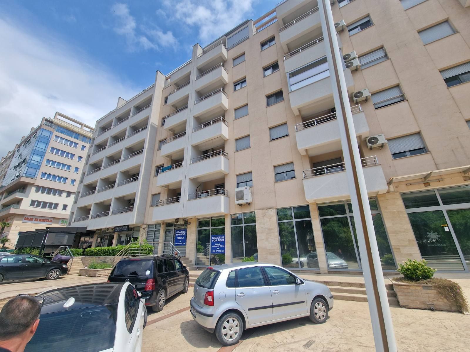 amforaproperty.com/Poslovni prostor 93 m² sa magacinom i 9 parking mesta na atraktivnoj lokaciji – Rozino, Budva (na duzi period)