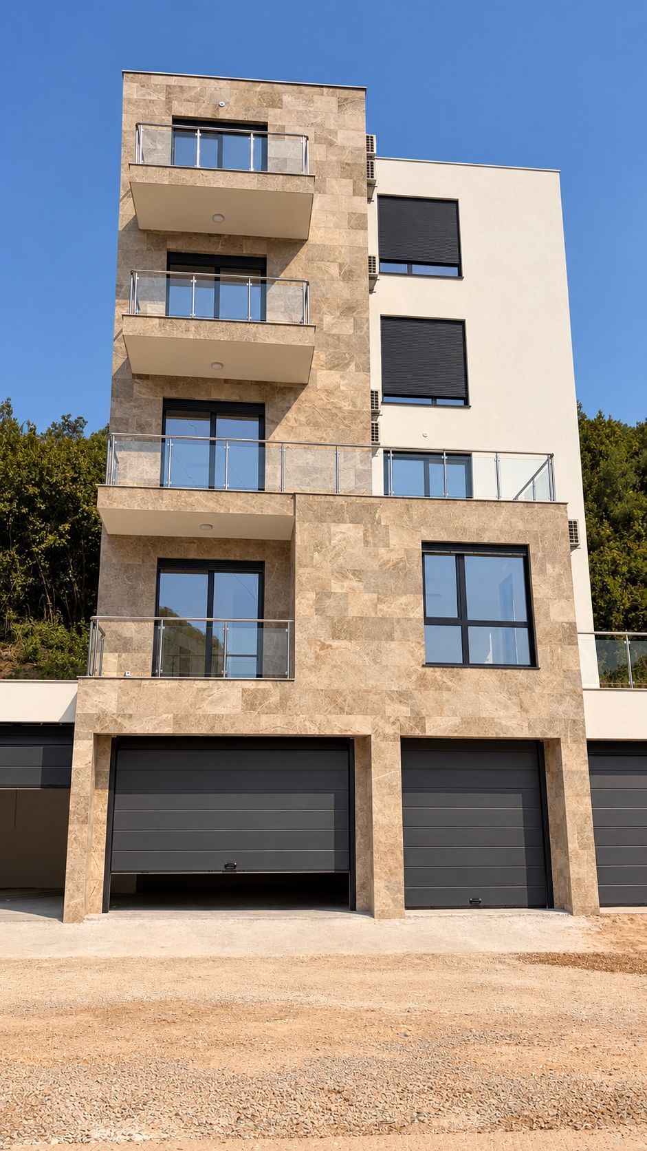 Jednosoban stan 66.22m2 u savremenom kompleksu sa pogledom na more u Tivtu – završetak izgradnje april 2026 - Amfora Real Estate