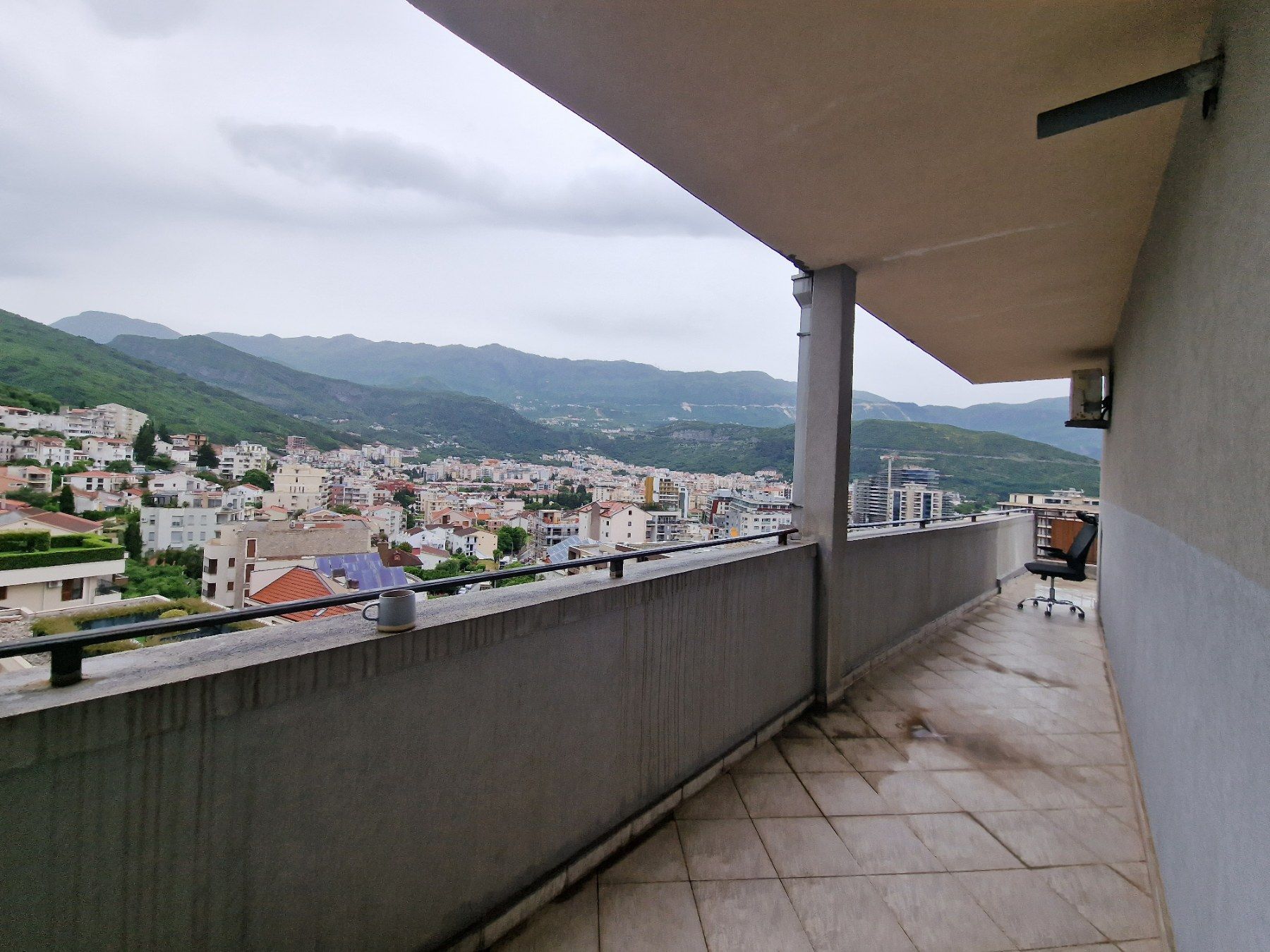 amforaproperty.com/Namesten stan 107m2 sa panoramskim pogledom na more -Babin Do,Budva