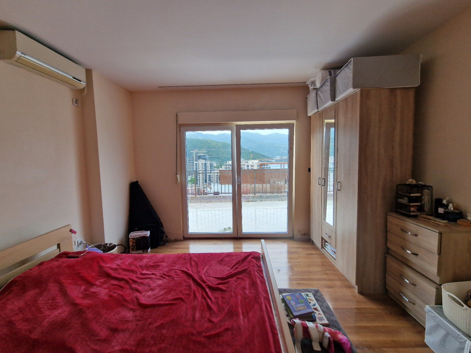 amforaproperty.com/Namesten stan 107m2 sa panoramskim pogledom na more -Babin Do,Budva