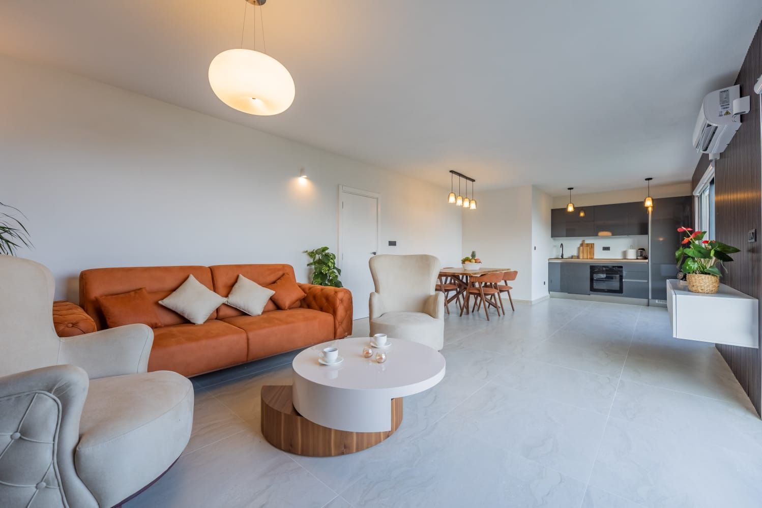amforaproperty.com/Luksuzna vila od 300 m² sa bazenom i panoramskim pogledom na more na prodaju – Markovići, Budva (na duzi period)