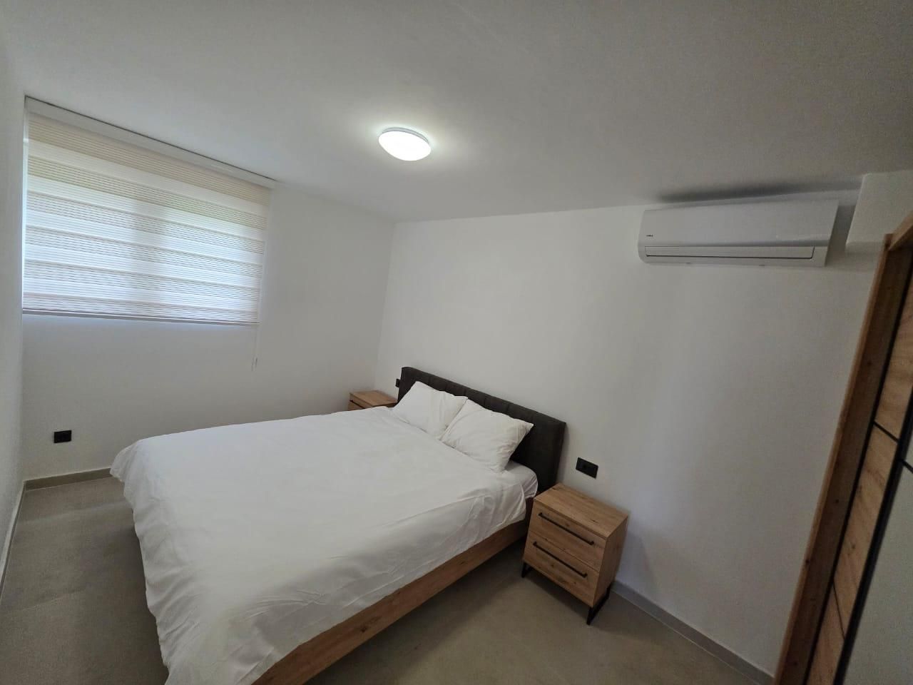 amforaproperty.com/Luksuzna vila od 300 m² sa bazenom i panoramskim pogledom na more na prodaju – Markovići, Budva (na duzi period)