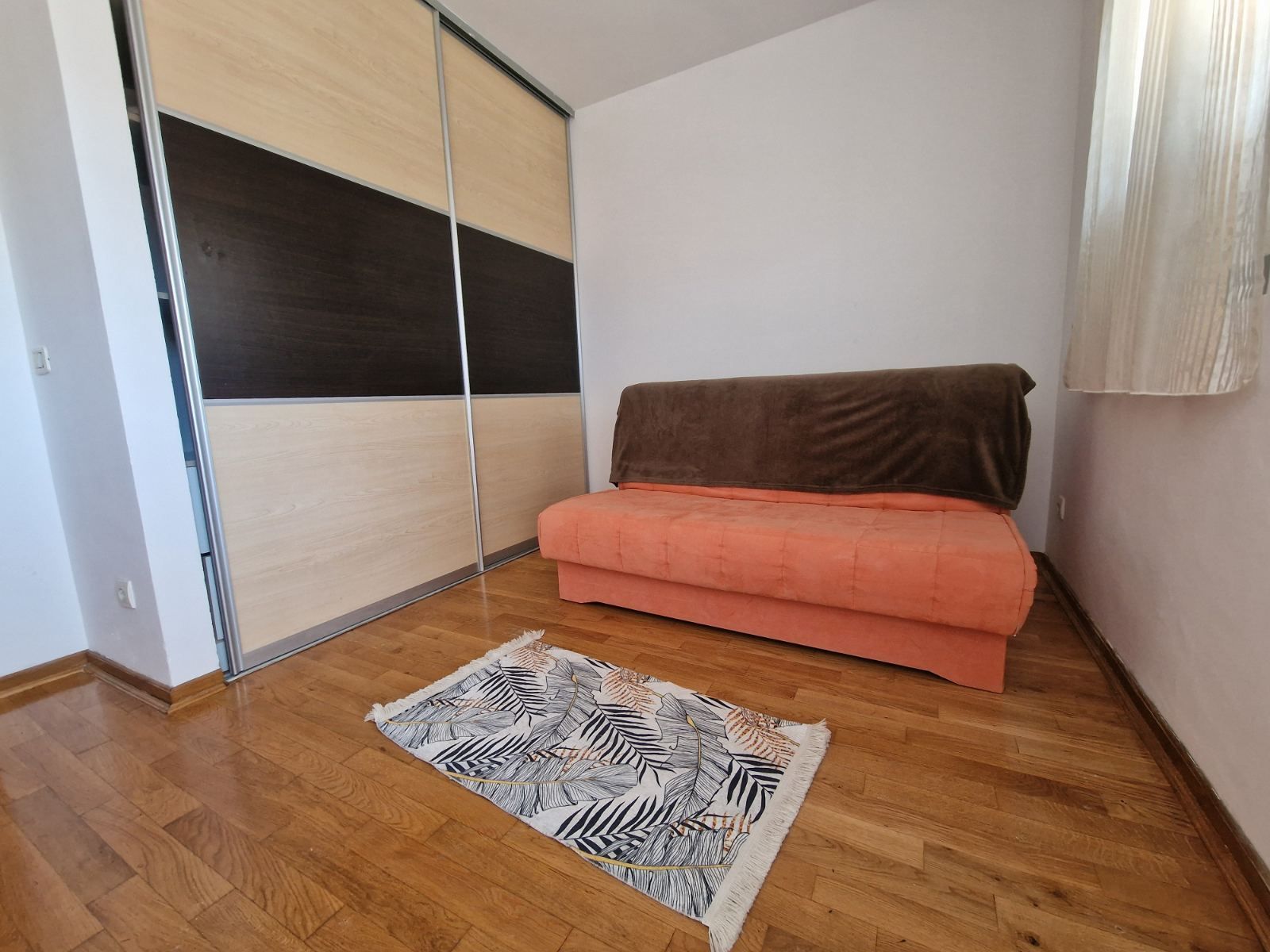 amforaproperty.com/Trosoban stan 120m2 u centru Budve (na duzi period)