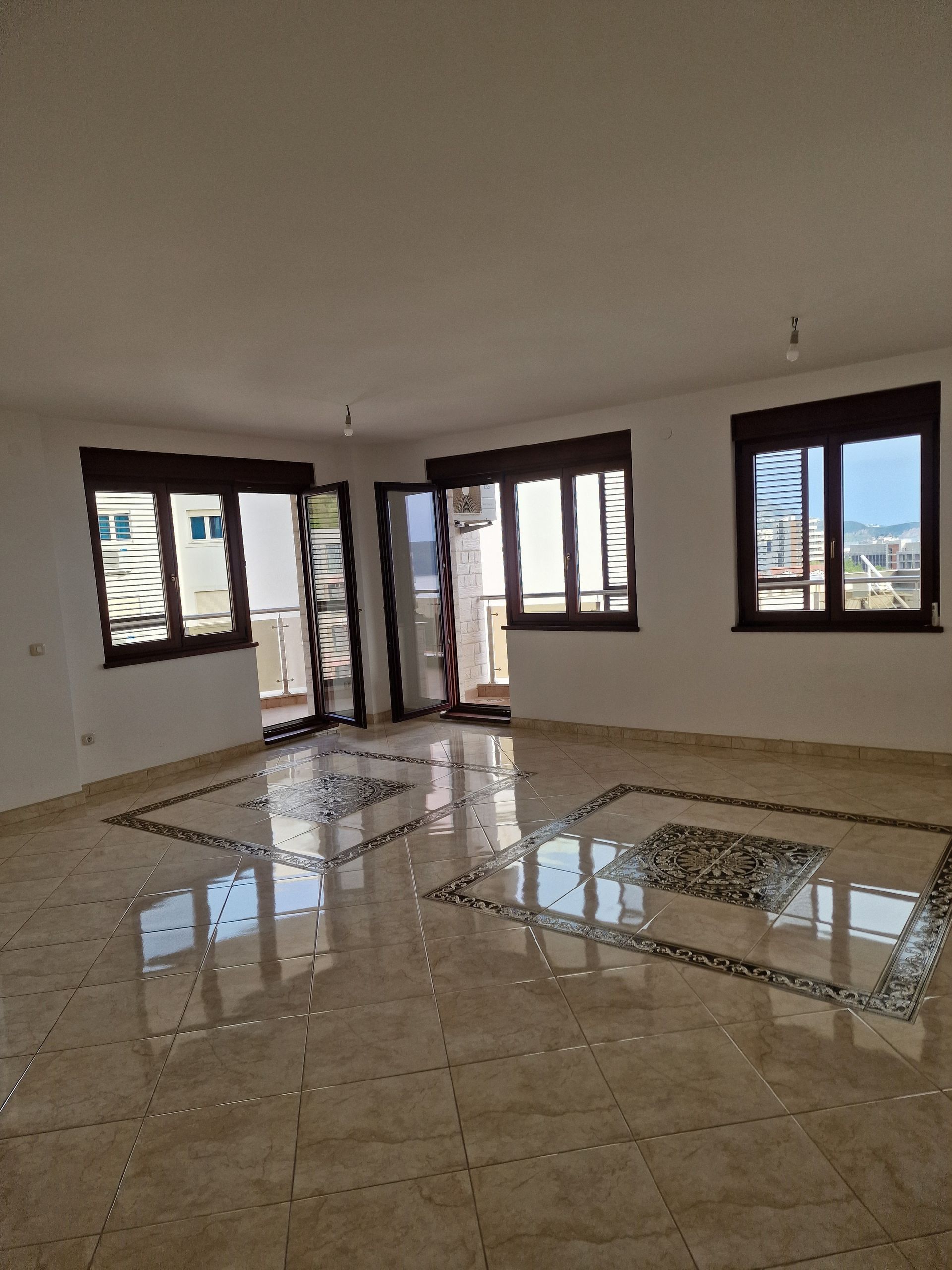 amforaproperty.com/Nov dvosoban stan 120m2 sa pogledom na more. Anatolia, Bečići (Bez placanja poreza od 3%)