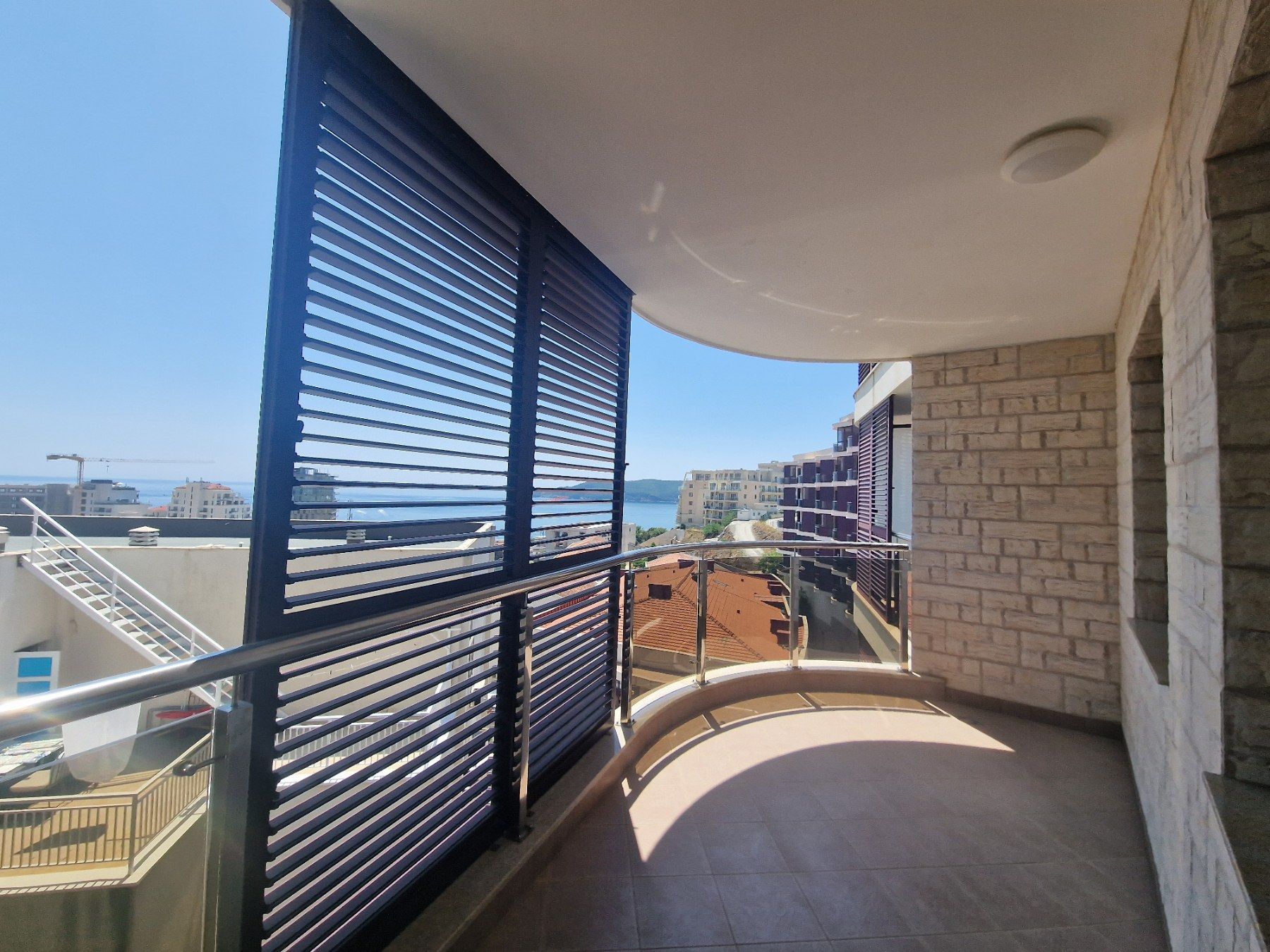 amforaproperty.com/Nov dvosoban stan 120m2 sa pogledom na more. Anatolia, Bečići (Bez placanja poreza od 3%)
