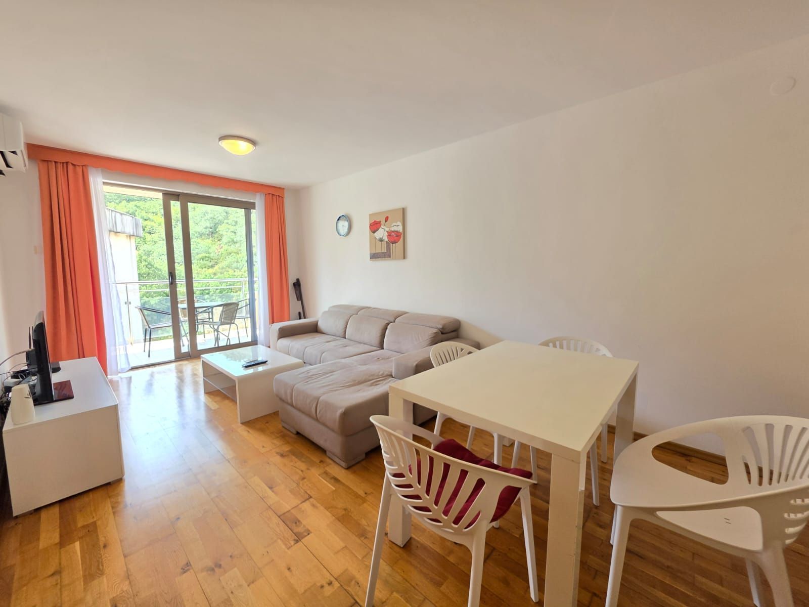 Jednosoban apartman u kompleksu sa bazenom,Przno-Budva (NA DUZI PERIOD) - Amfora Real Estate