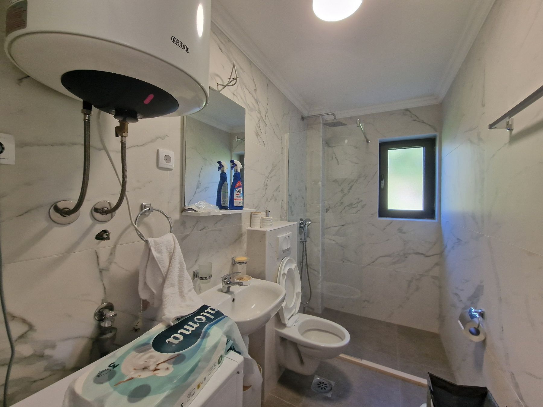 amforaproperty.com/Luksuzna novoizgradjena vila 300 m² sa bazenom, Lješevići – Kotor