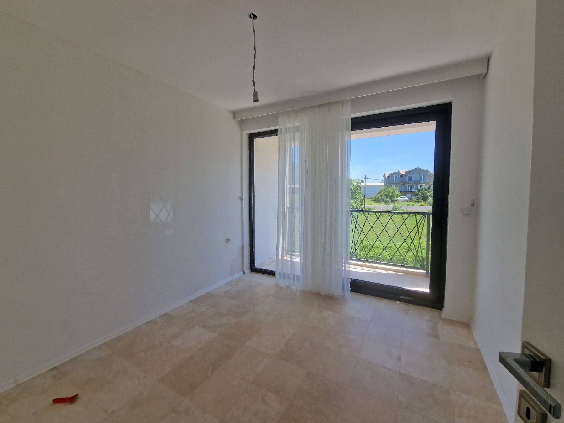 amforaproperty.com/Luksuzna novoizgradjena vila 300 m² sa bazenom, Lješevići – Kotor
