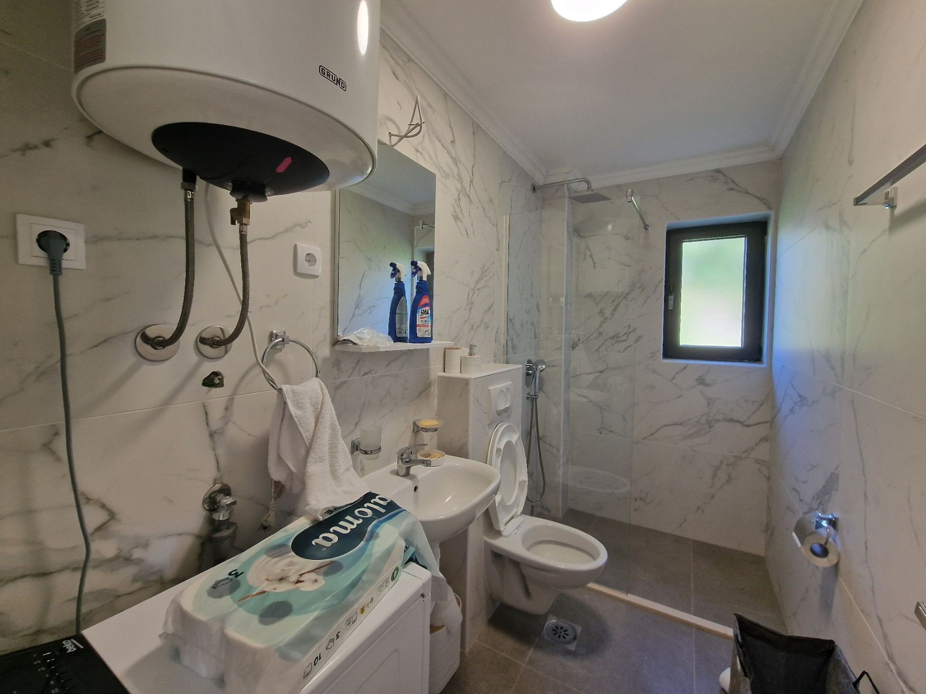 amforaproperty.com/Luksuzna novoizgradjena vila 300 m² sa bazenom, Lješevići – Kotor