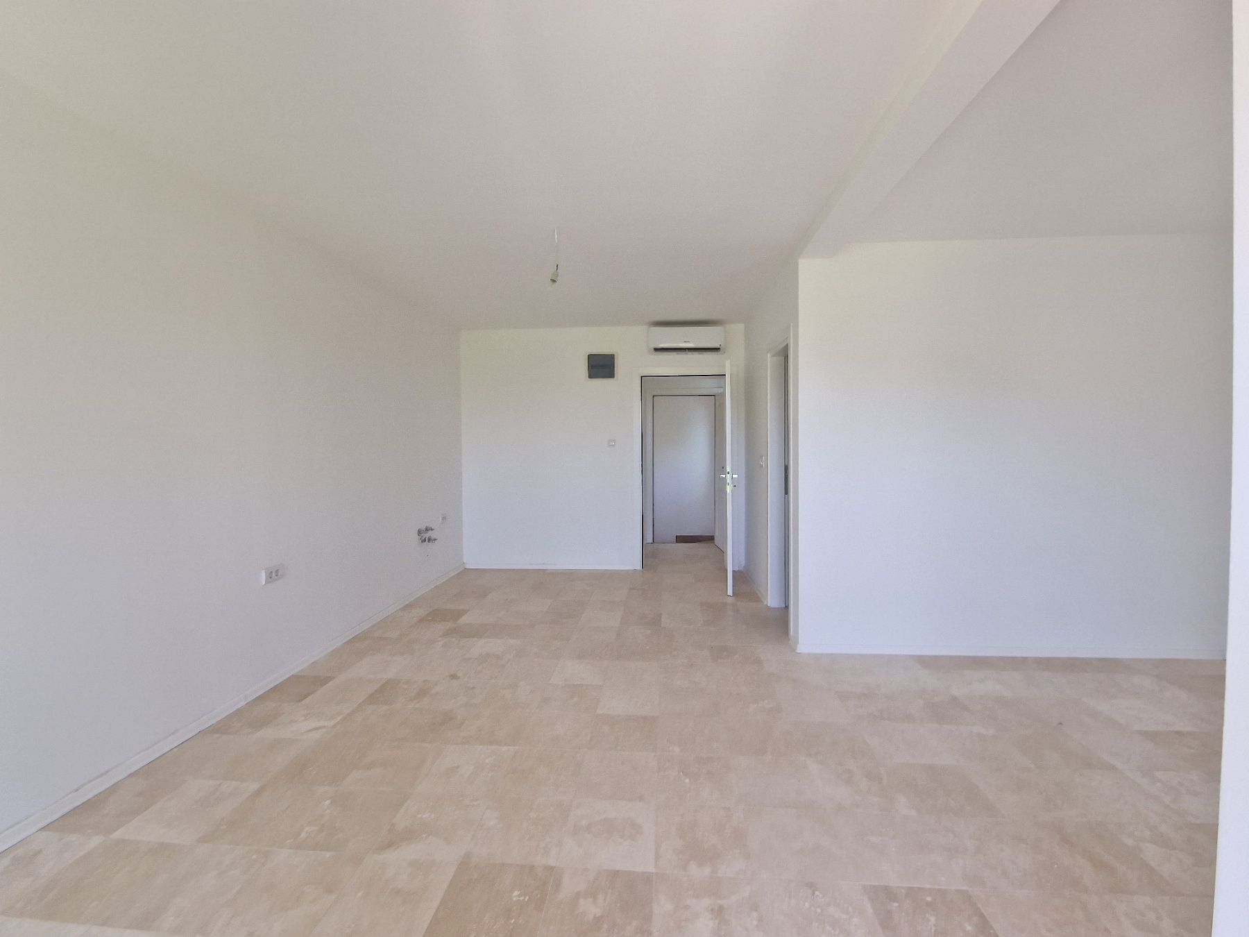 amforaproperty.com/Luksuzna novoizgradjena vila 300 m² sa bazenom, Lješevići – Kotor