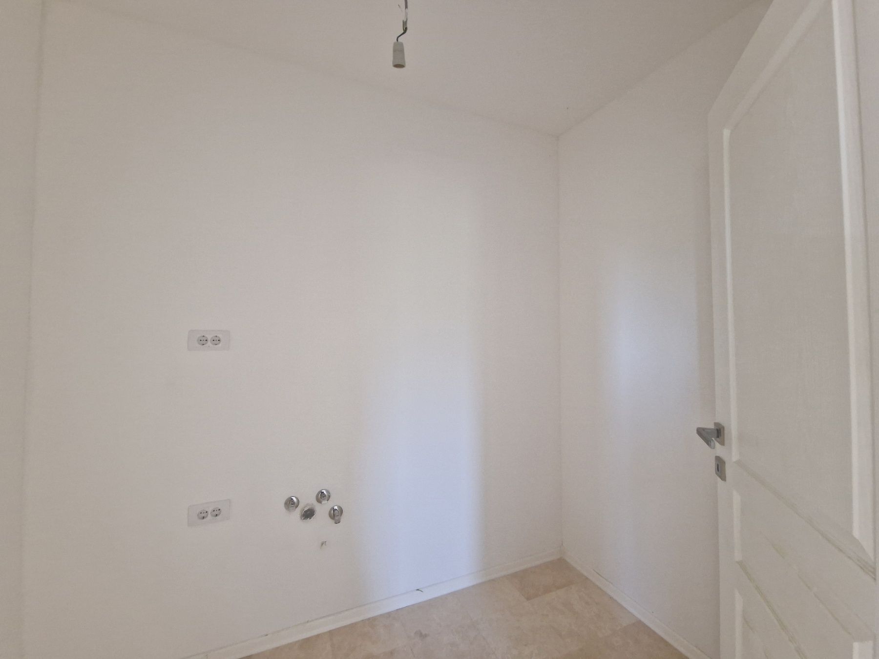 amforaproperty.com/Luksuzna novoizgradjena vila 300 m² sa bazenom, Lješevići – Kotor