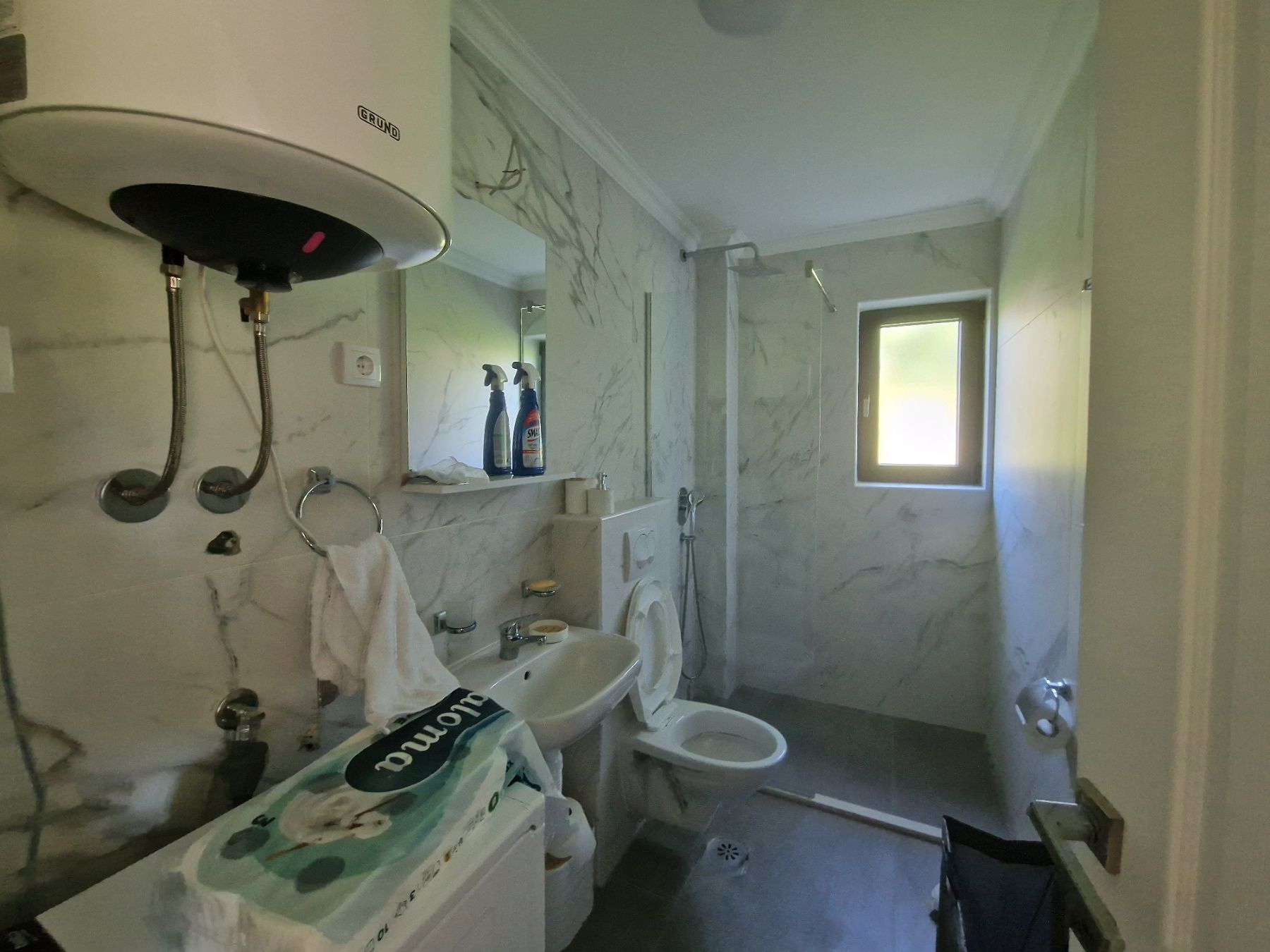 amforaproperty.com/Luksuzna novoizgradjena vila 300 m² sa bazenom, Lješevići – Kotor