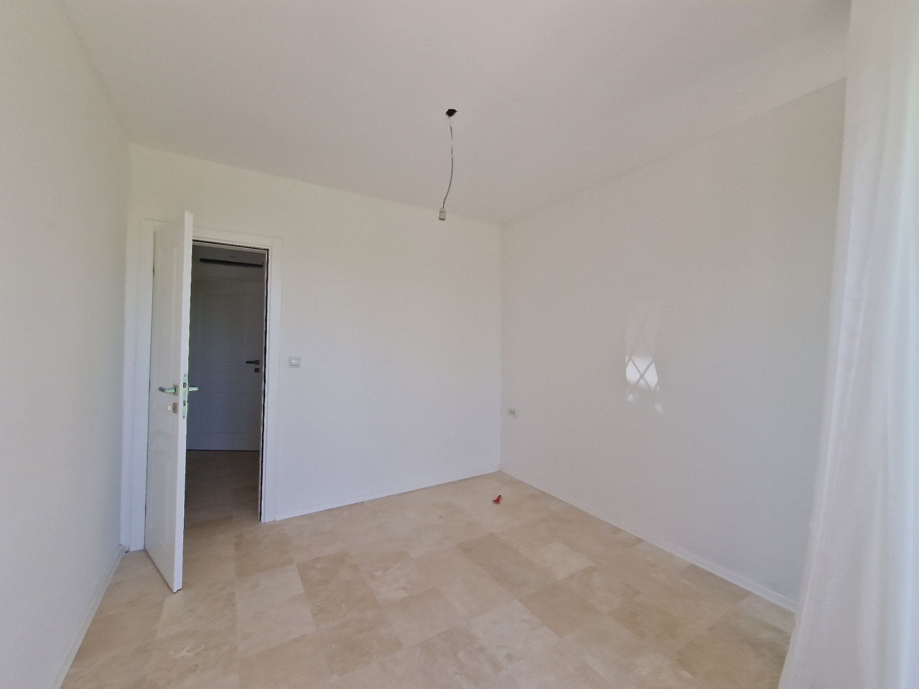 amforaproperty.com/Luksuzna novoizgradjena vila 300 m² sa bazenom, Lješevići – Kotor