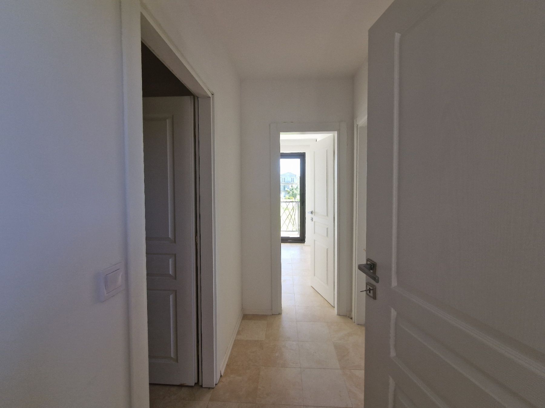 amforaproperty.com/Luksuzna novoizgradjena vila 300 m² sa bazenom, Lješevići – Kotor