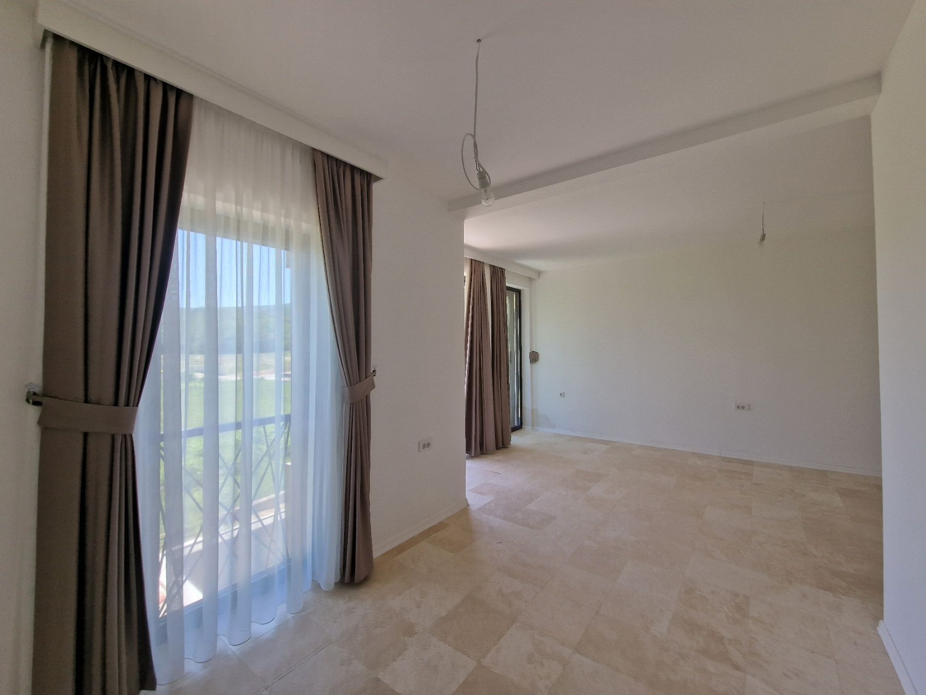 amforaproperty.com/Luksuzna novoizgradjena vila 300 m² sa bazenom, Lješevići – Kotor
