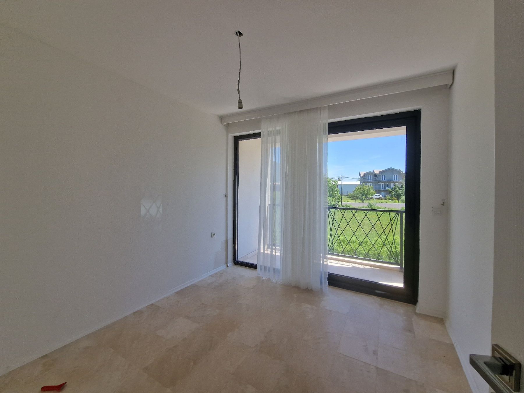 amforaproperty.com/Luksuzna novoizgradjena vila 300 m² sa bazenom, Lješevići – Kotor