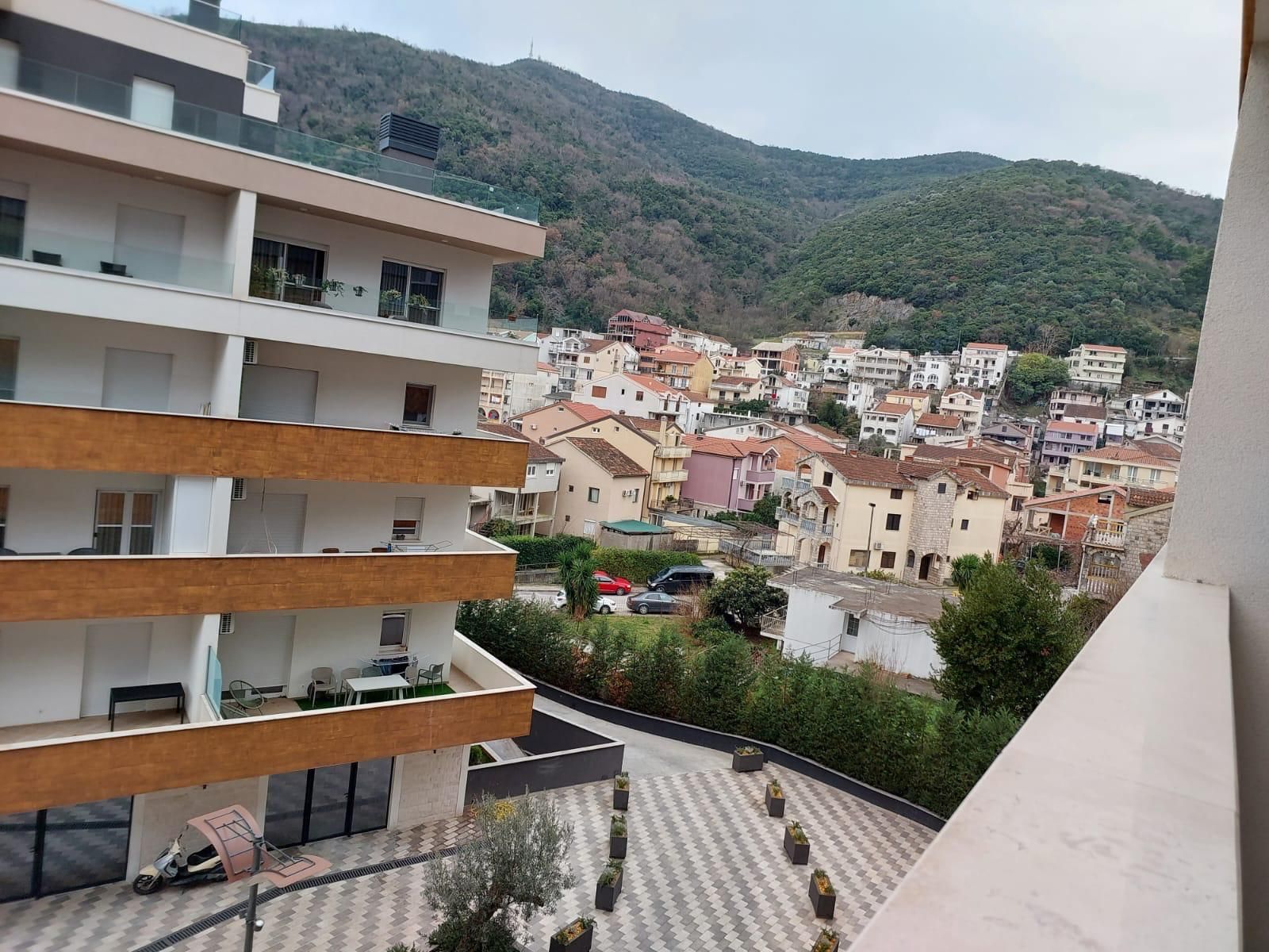 amforaproperty.com/Jednosoban moderno opremljen stan 47m2 u kompleksu The Old Bakery,Budva