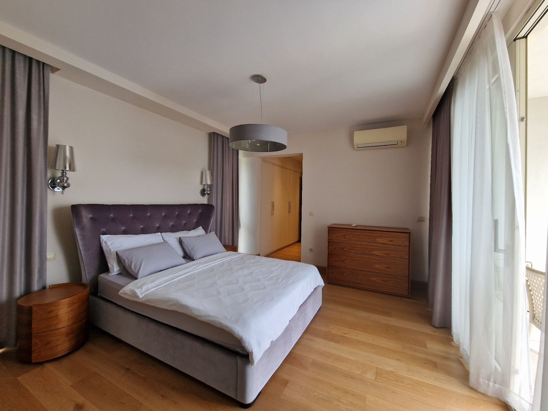amforaproperty.com/Ekskluzivna vila u Blizikućama, Sveti Stefan (Na duzi period,dostupna od 01.09.2025)