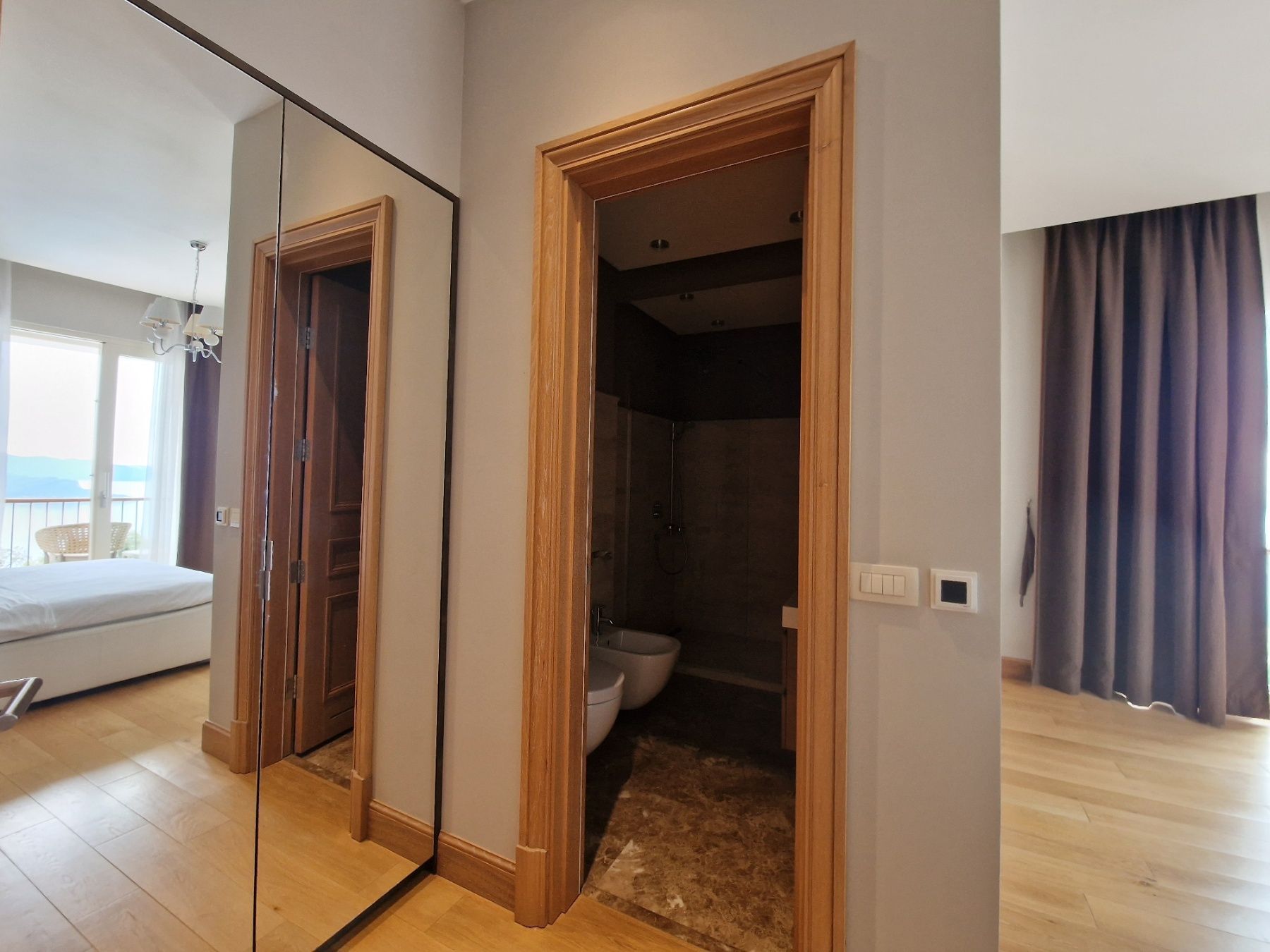 amforaproperty.com/Ekskluzivna vila u Blizikućama, Sveti Stefan (Na duzi period,dostupna od 01.09.2025)