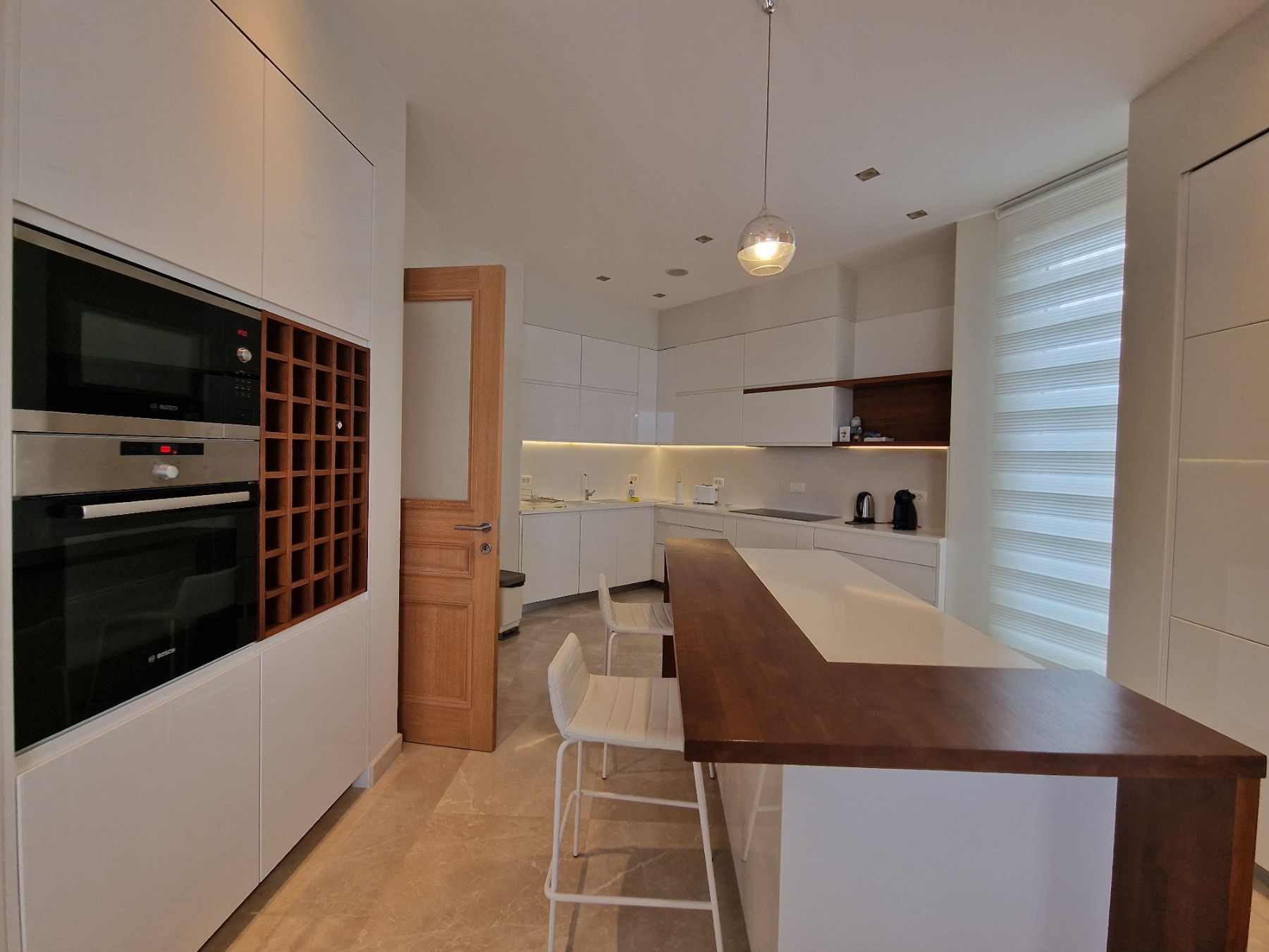 amforaproperty.com/Ekskluzivna vila u Blizikućama, Sveti Stefan (Na duzi period,dostupna od 01.09.2025)