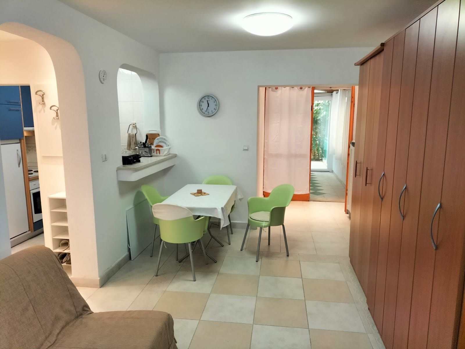 amforaproperty.com/Jednosoban stan 51m2 + 10m2 ostava,Podkosljun-Budva