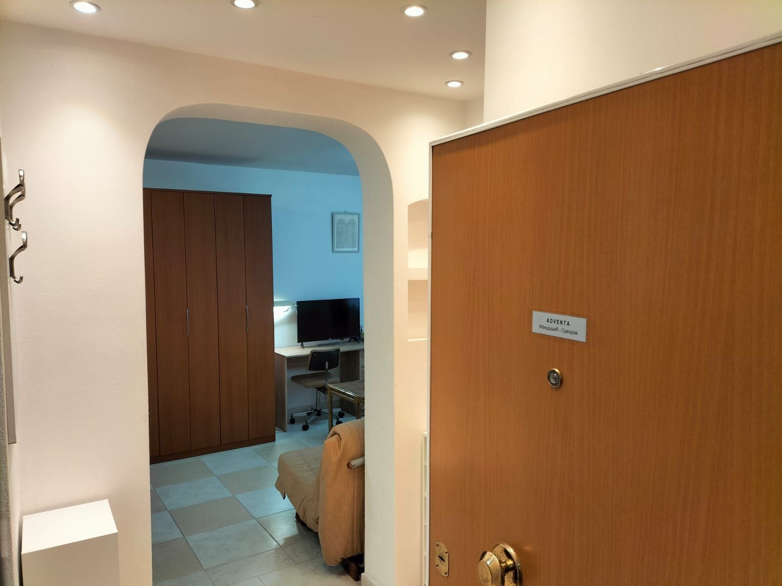 amforaproperty.com/Jednosoban stan 51m2 + 10m2 ostava,Podkosljun-Budva