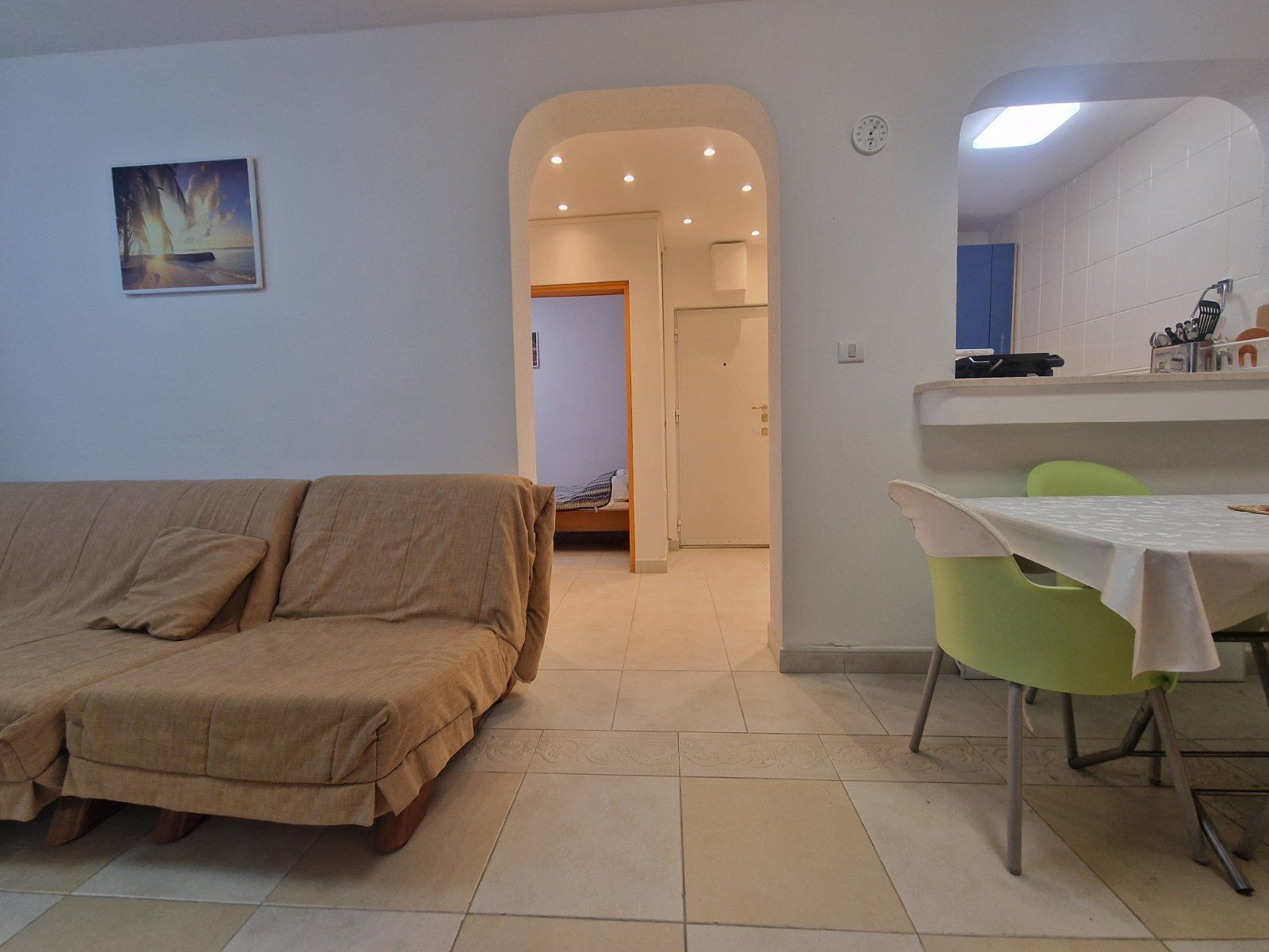 amforaproperty.com/Jednosoban stan 51m2 + 10m2 ostava,Podkosljun-Budva