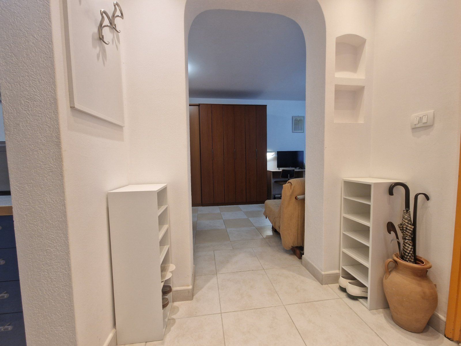 amforaproperty.com/Jednosoban stan 51m2 + 10m2 ostava,Podkosljun-Budva