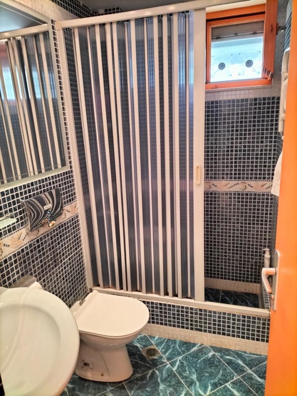 amforaproperty.com/Jednosoban stan 51m2 + 10m2 ostava,Podkosljun-Budva