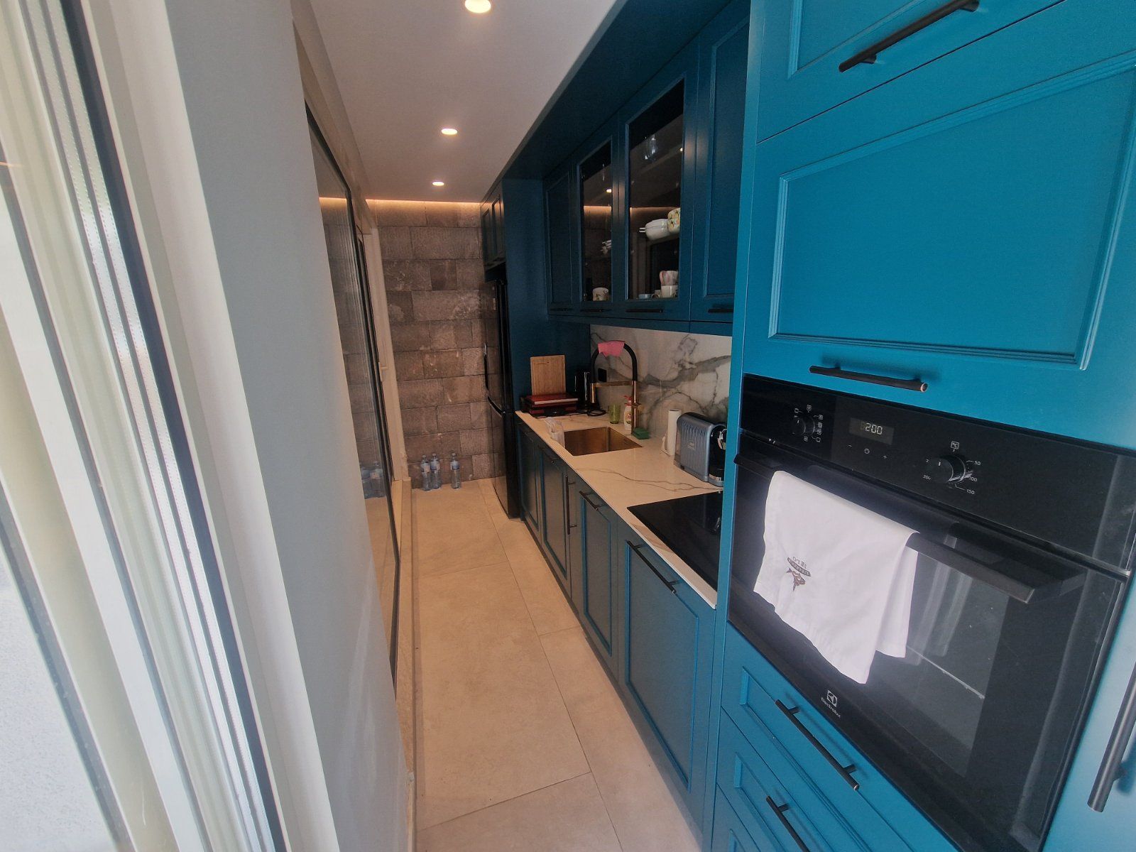 amforaproperty.com/Luksuzan dvosoban stan 90m² u kompleksu sa bazenom, Kamenovo – Budva
