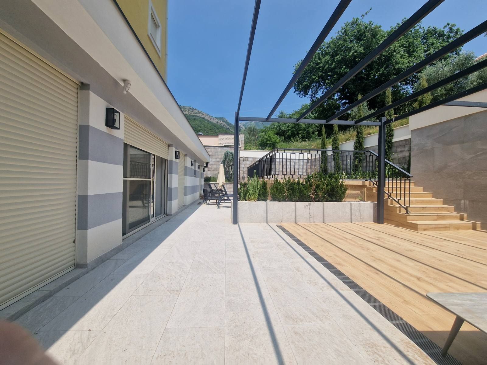 amforaproperty.com/Luksuzan dvosoban stan 90m² u kompleksu sa bazenom, Kamenovo – Budva