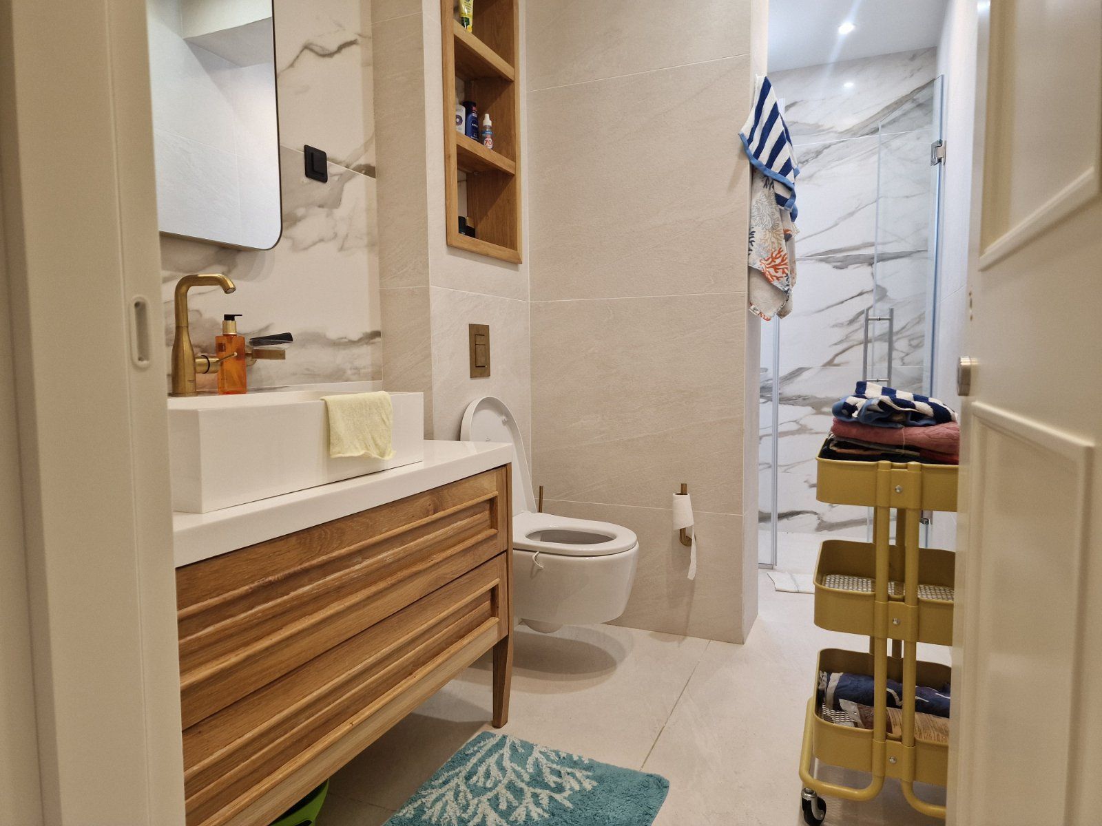 amforaproperty.com/Luksuzan dvosoban stan 90m² u kompleksu sa bazenom, Kamenovo – Budva