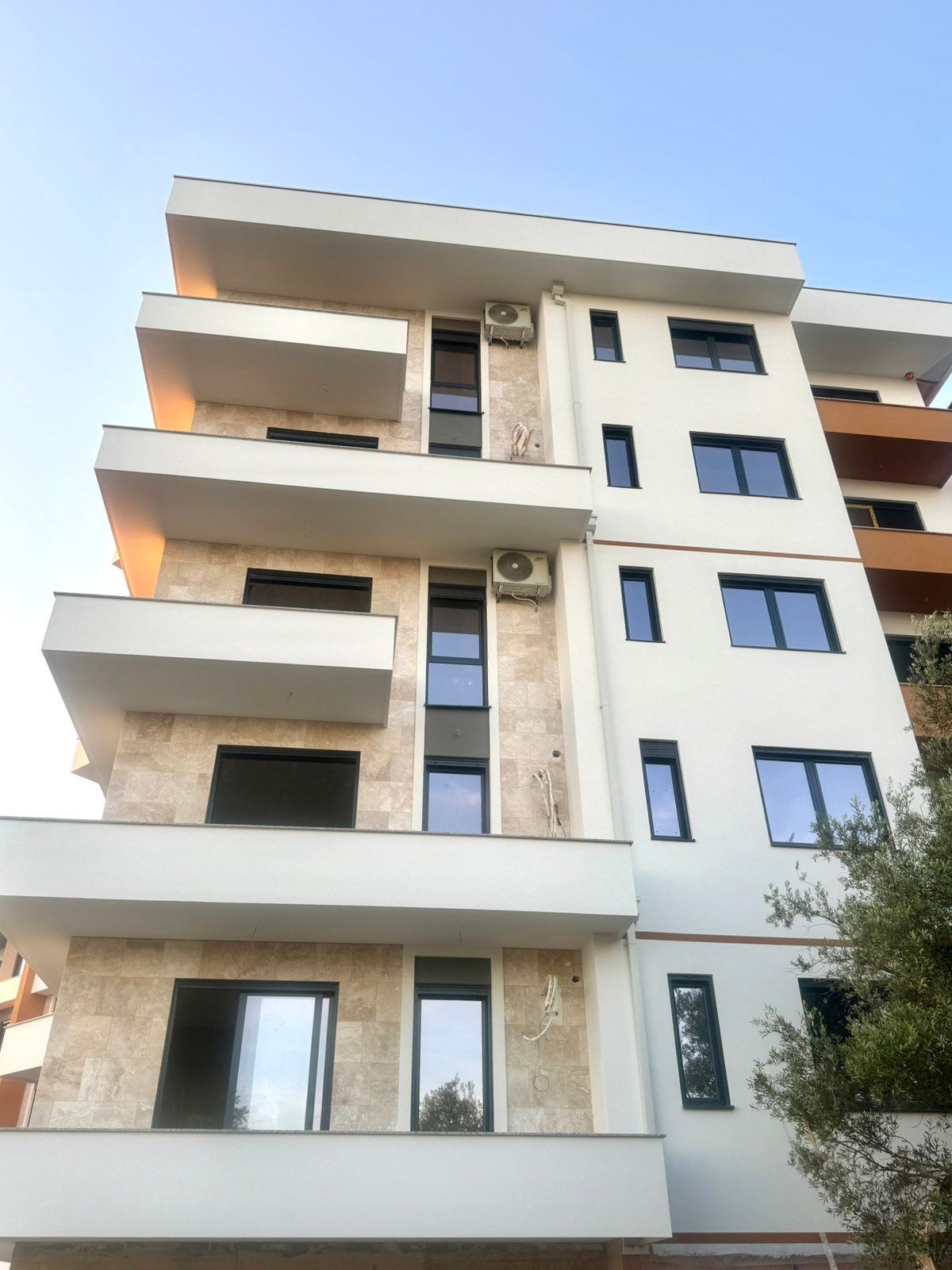 amforaproperty.com/Jednosoban stan 48m² u izgradnji sa pogledom na more – Ulcinj, Pinješ