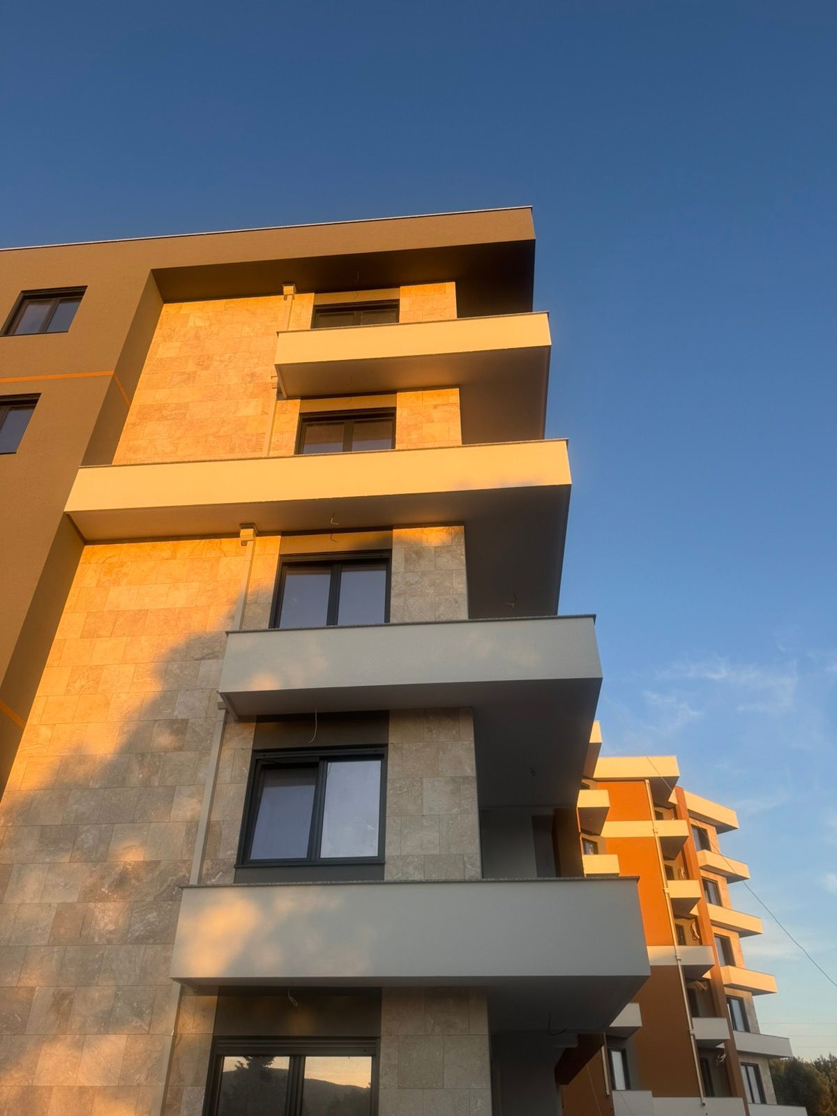 amforaproperty.com/Jednosoban stan 48m² u izgradnji sa pogledom na more – Ulcinj, Pinješ