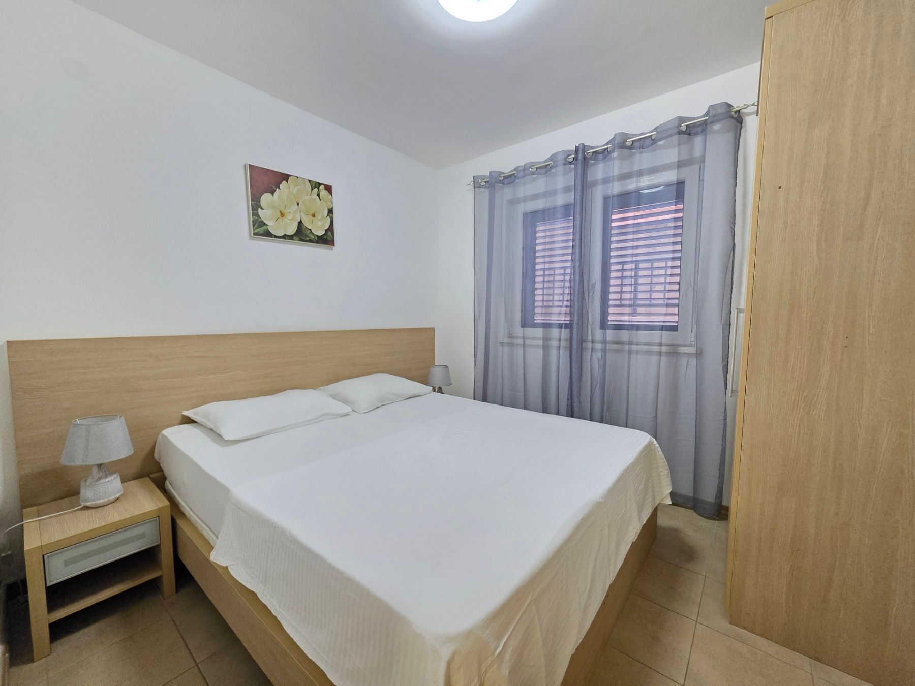 amforaproperty.com/Dvosoban namesten stan 64m² na atraktivnoj lokaciji u Bečićima