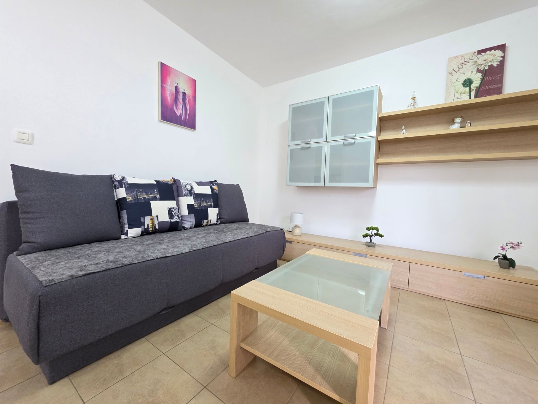 amforaproperty.com/Dvosoban namesten stan 64m² na atraktivnoj lokaciji u Bečićima