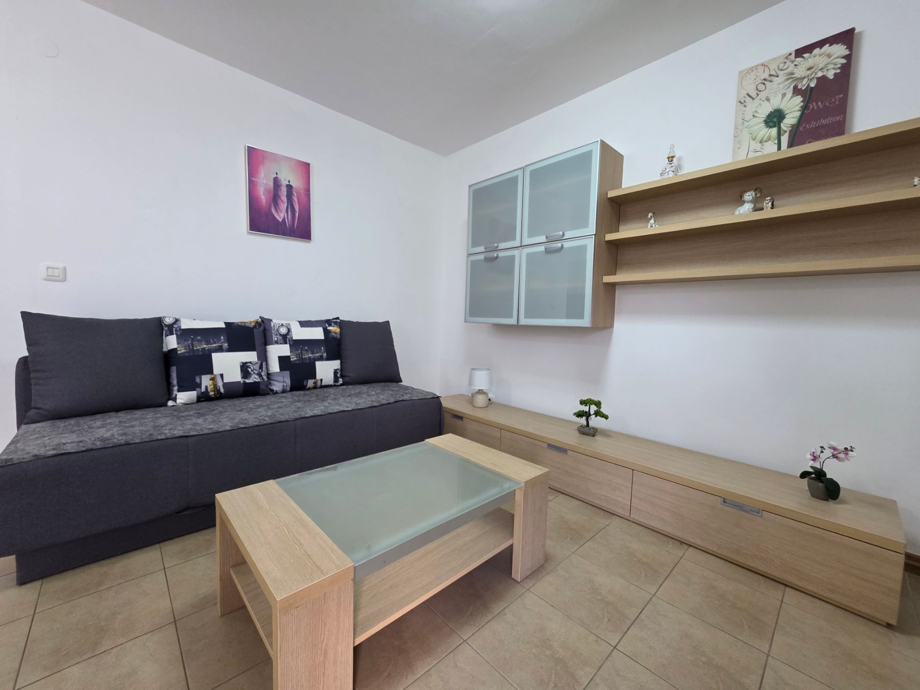 amforaproperty.com/Dvosoban namesten stan 64m² na atraktivnoj lokaciji u Bečićima