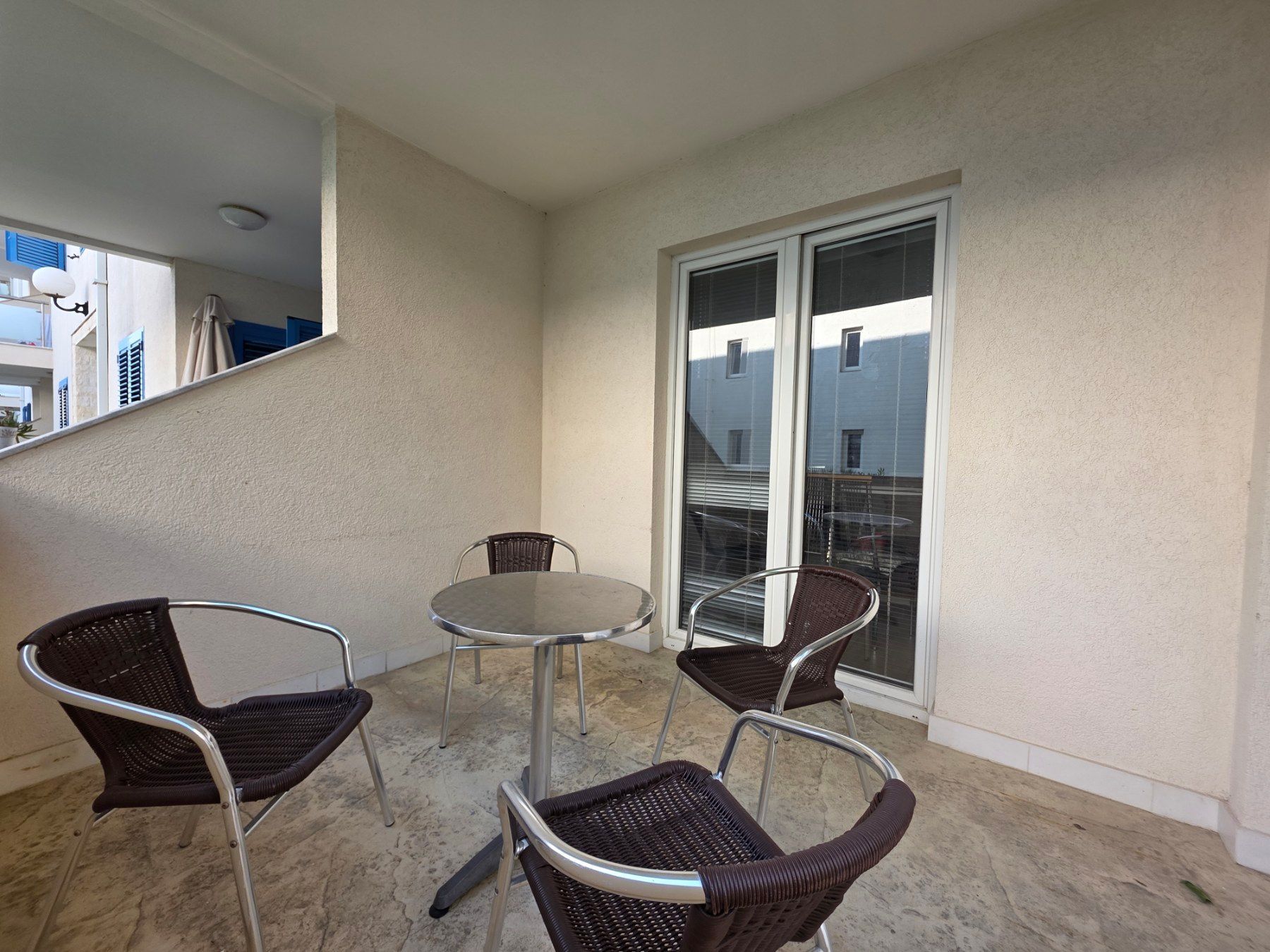 amforaproperty.com/Dvosoban namesten stan 64m² na atraktivnoj lokaciji u Bečićima