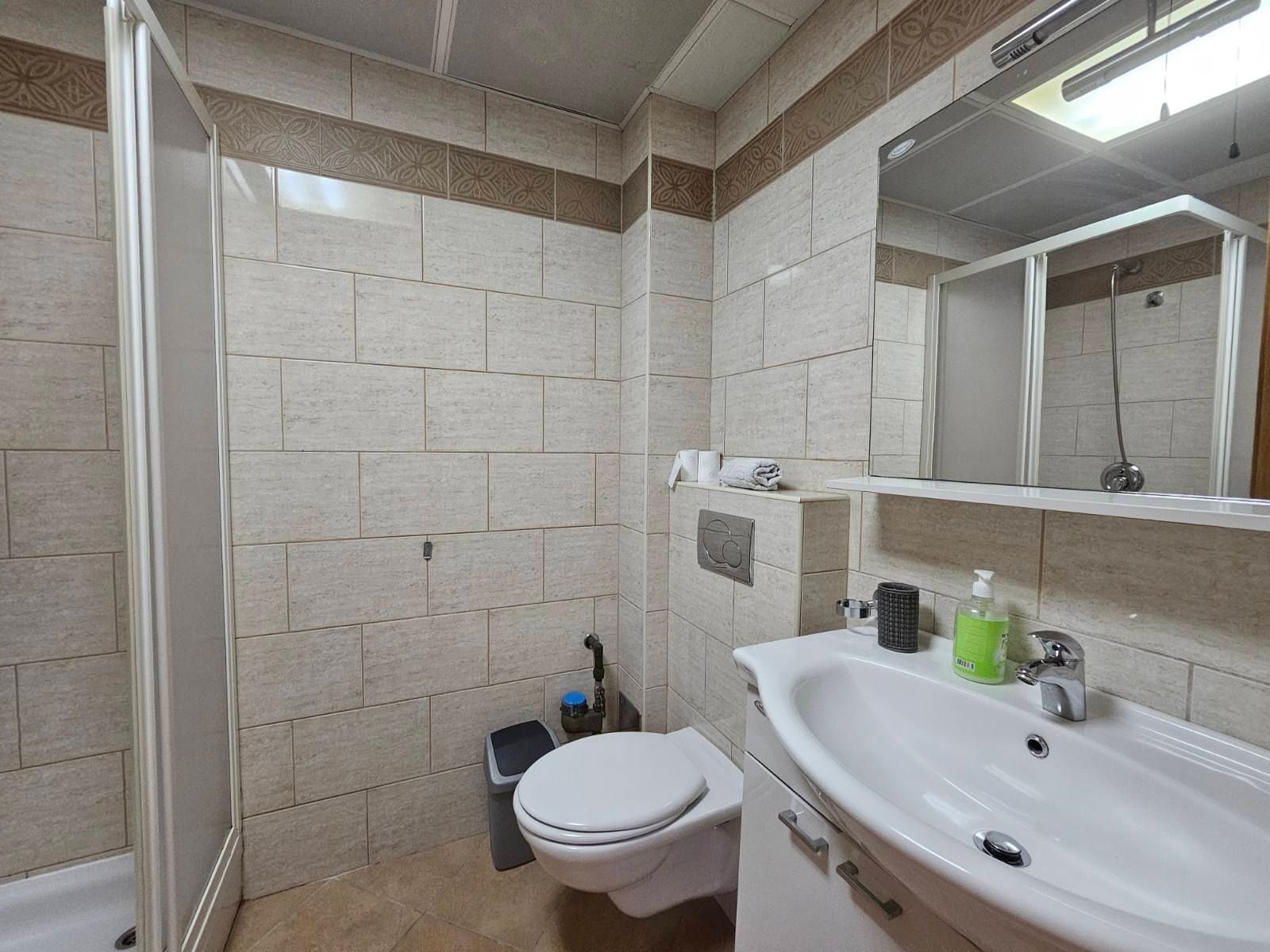 amforaproperty.com/Dvosoban namesten stan 64m² na atraktivnoj lokaciji u Bečićima