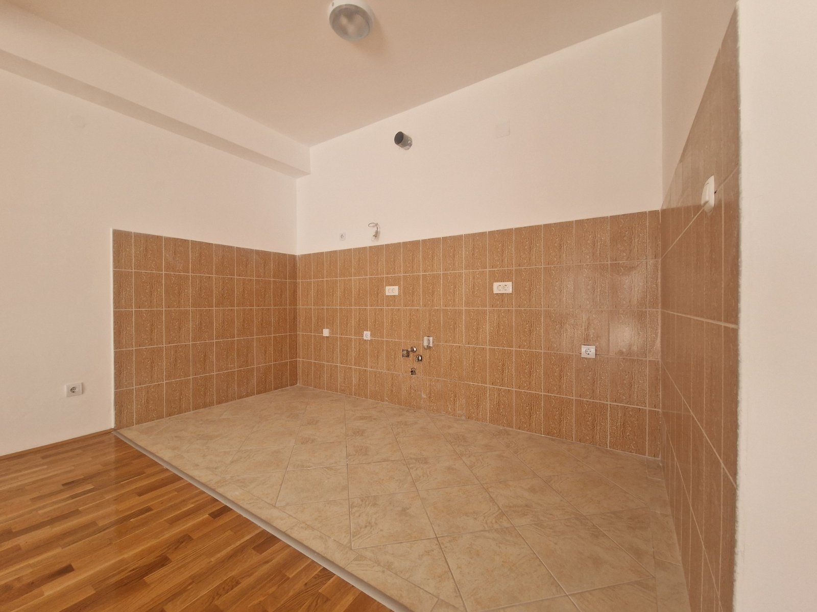 amforaproperty.com/Nov dvosoban stan 107m2 - Petrovac