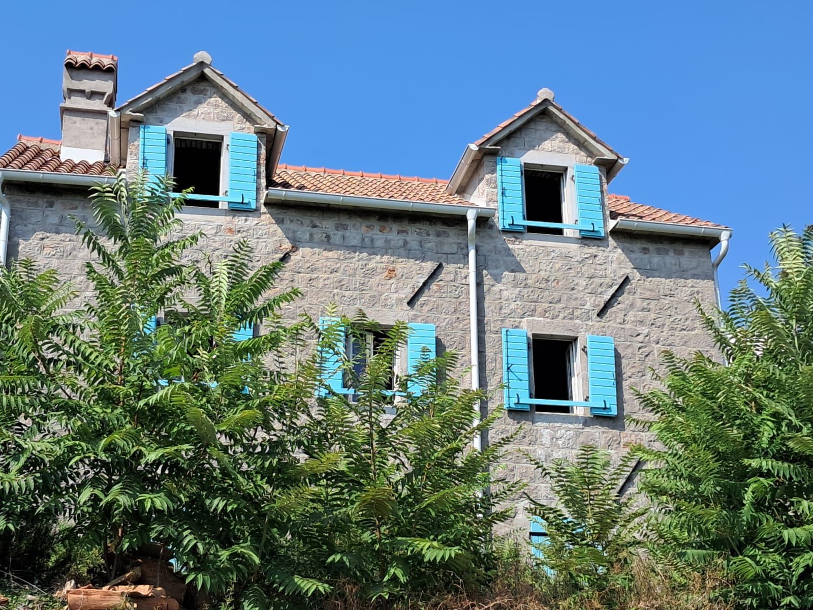amforaproperty.com/Autentična kamena kuća 138 m² na placu 566 m²– Zagora, Kotor